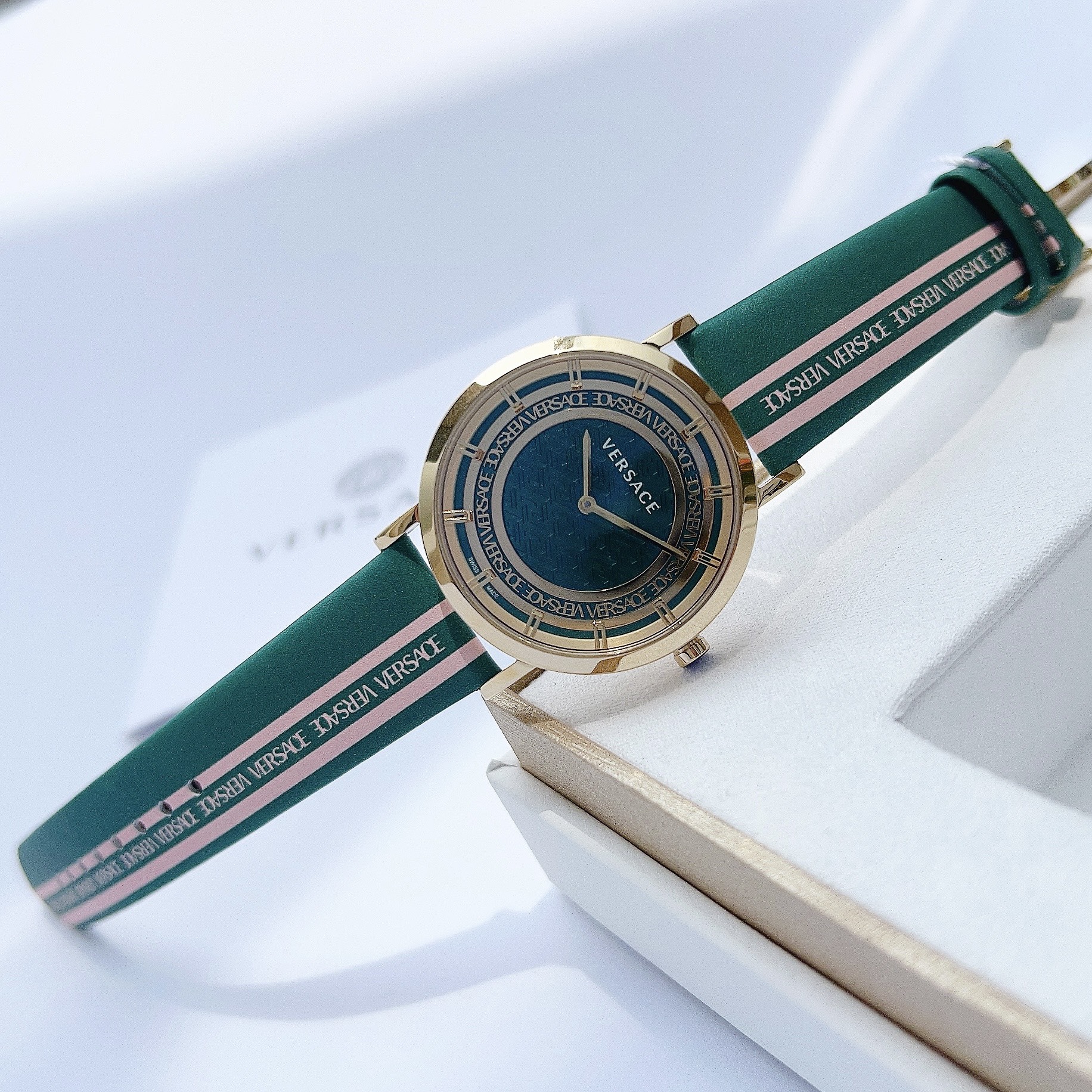 Ảnh 4 của (ĐỒNG HỒ NỮ) Versace New Generation Quartz Green Dial VE3M00322 watch 36MM