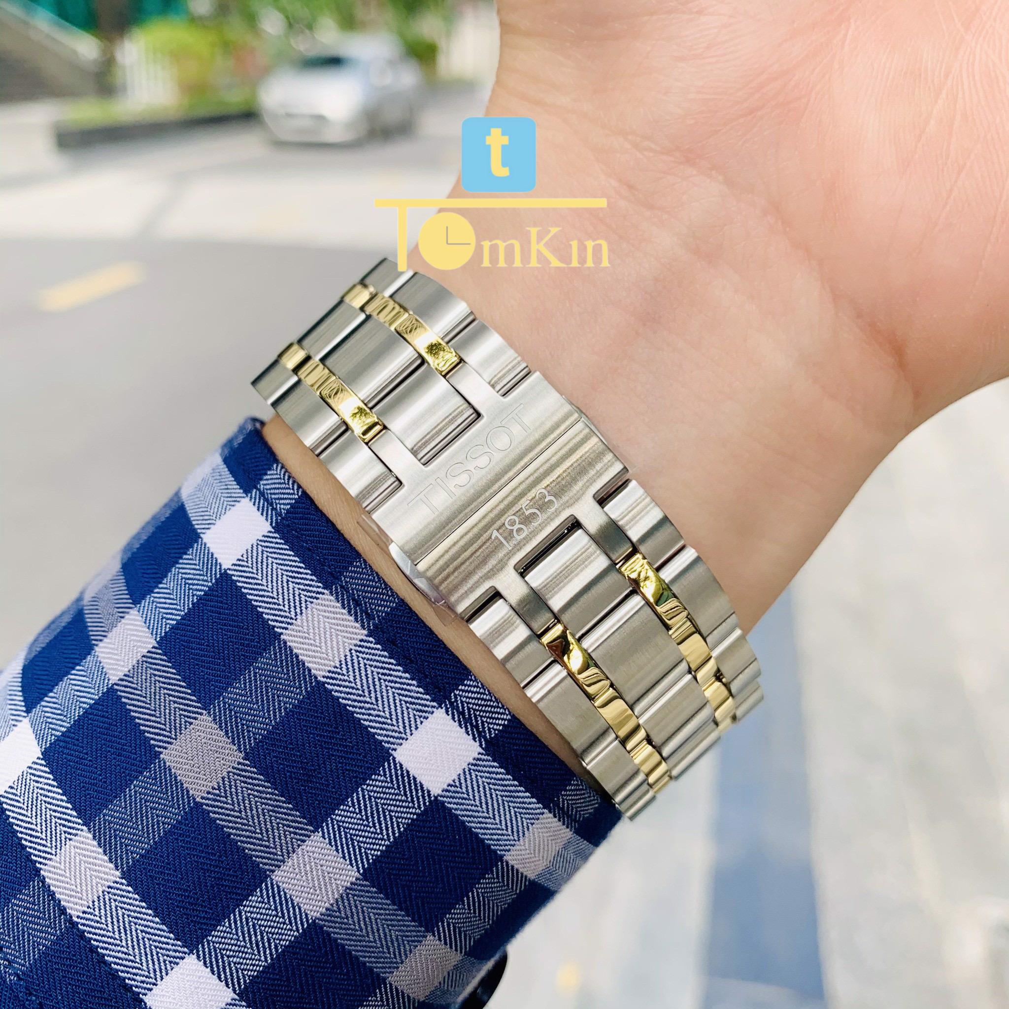 Ảnh 4 của Tissot Automatic Couturier Day Date Demi Stainless Steel T035.407.22.011.01 ( T0354072201101 )