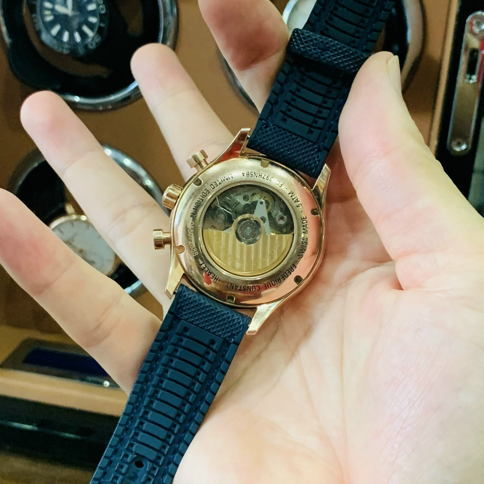 Ảnh 5 của DEAL LƯỚT) Frederique Constant Vintage Rally Healey FC-397HN5B4 used (FC397HN5B4) 42mm