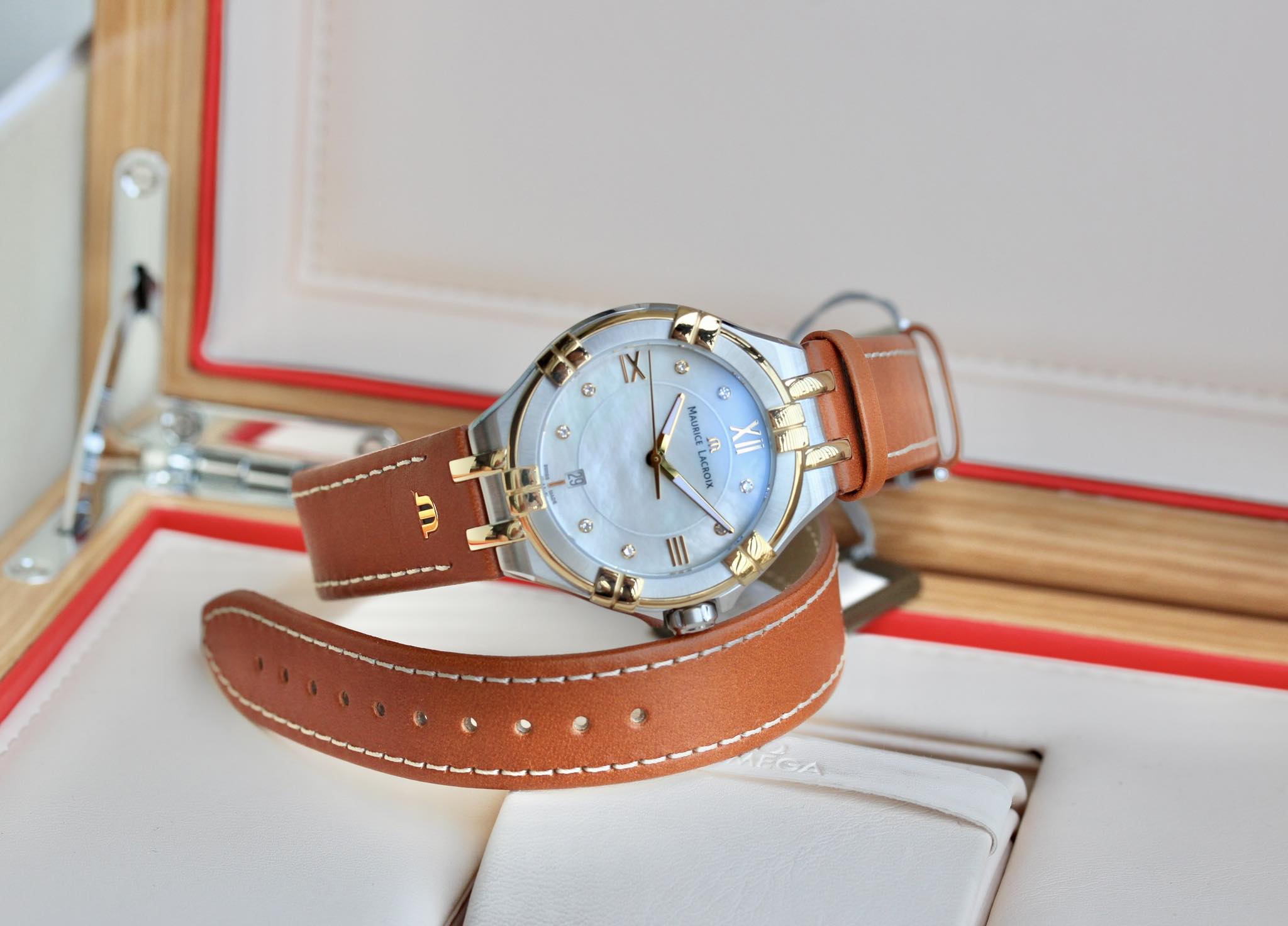 ĐỒNG HỒ NỮ Maurice Lacroix AI1006-PVY11-171-1 (AI1006PVY111711 )Size 35