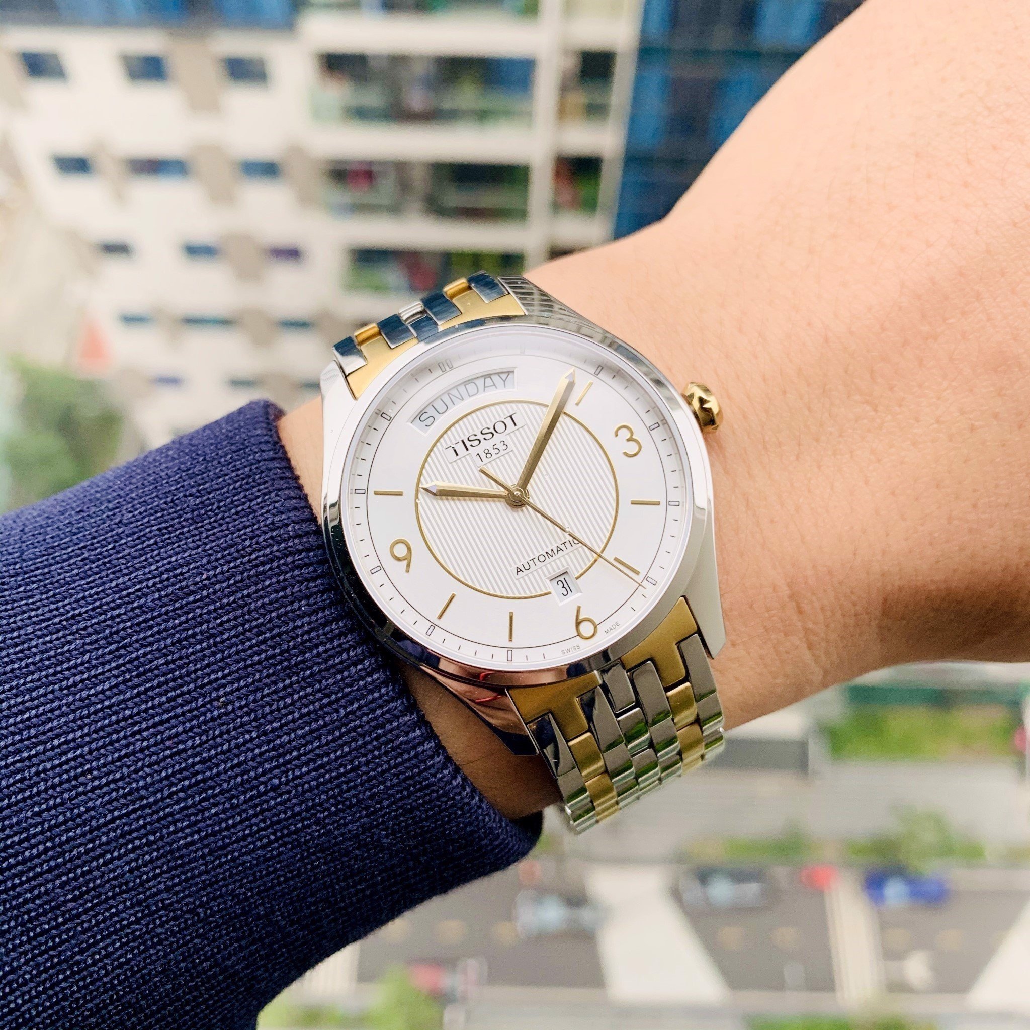 Ảnh 4 của TISSOT AUTOMATIC DAY DATE T038.430.22.037.00 ( T0384302203700 )