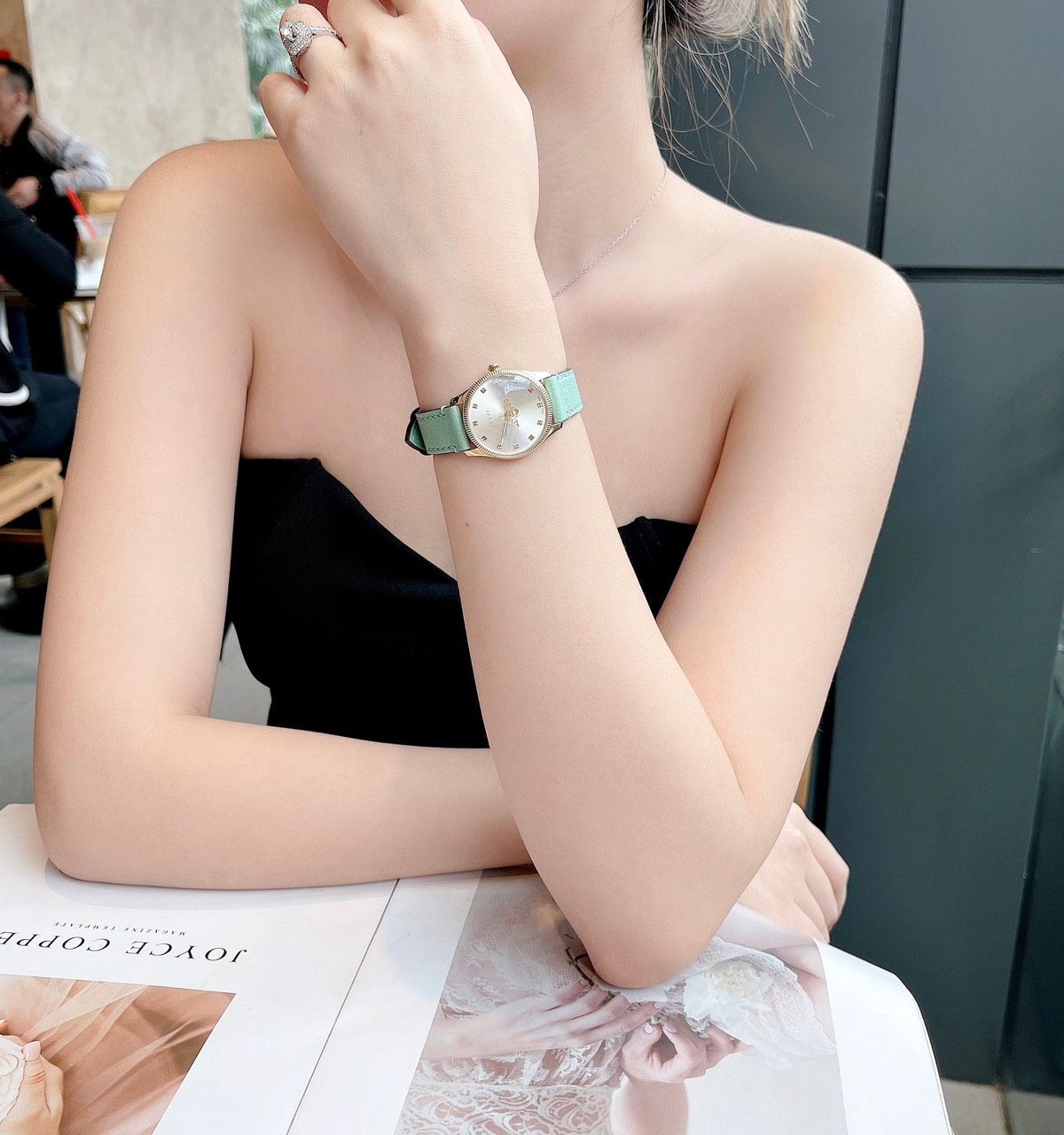 Ảnh 3 của (ĐỒNG HỒ NỮ) Gucci G-Timeless Quartz Ladies Watch 29MM YA1265040