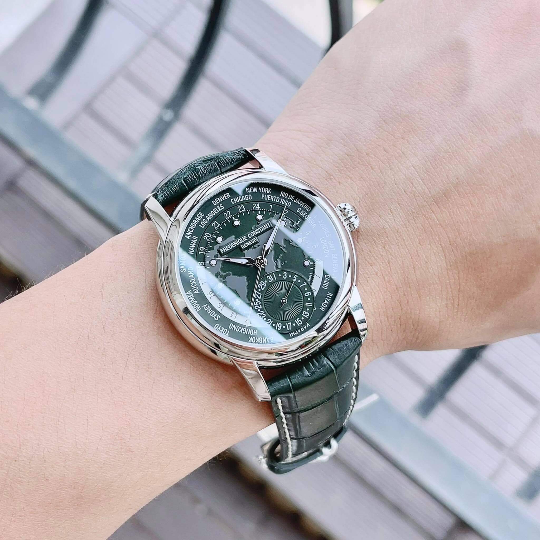 Ảnh 5 của Frederique Constant 42MM Worldtimer FC-718GRWM4H6 (FC718GRWM4H6)