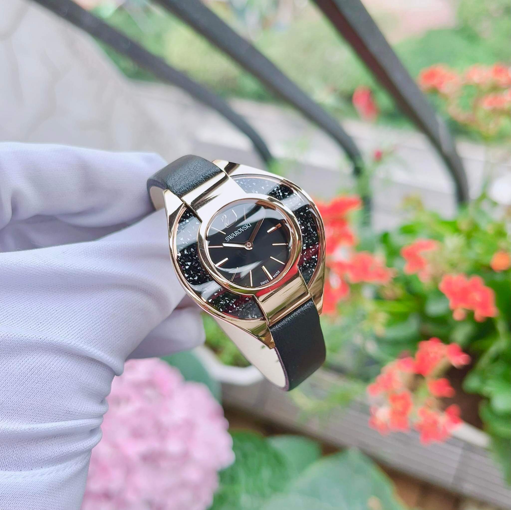 Ảnh 4 của Đồng Hồ Nữ Swarovski Crystalline Sporty Watch 5547632 Màu Đen 35MM