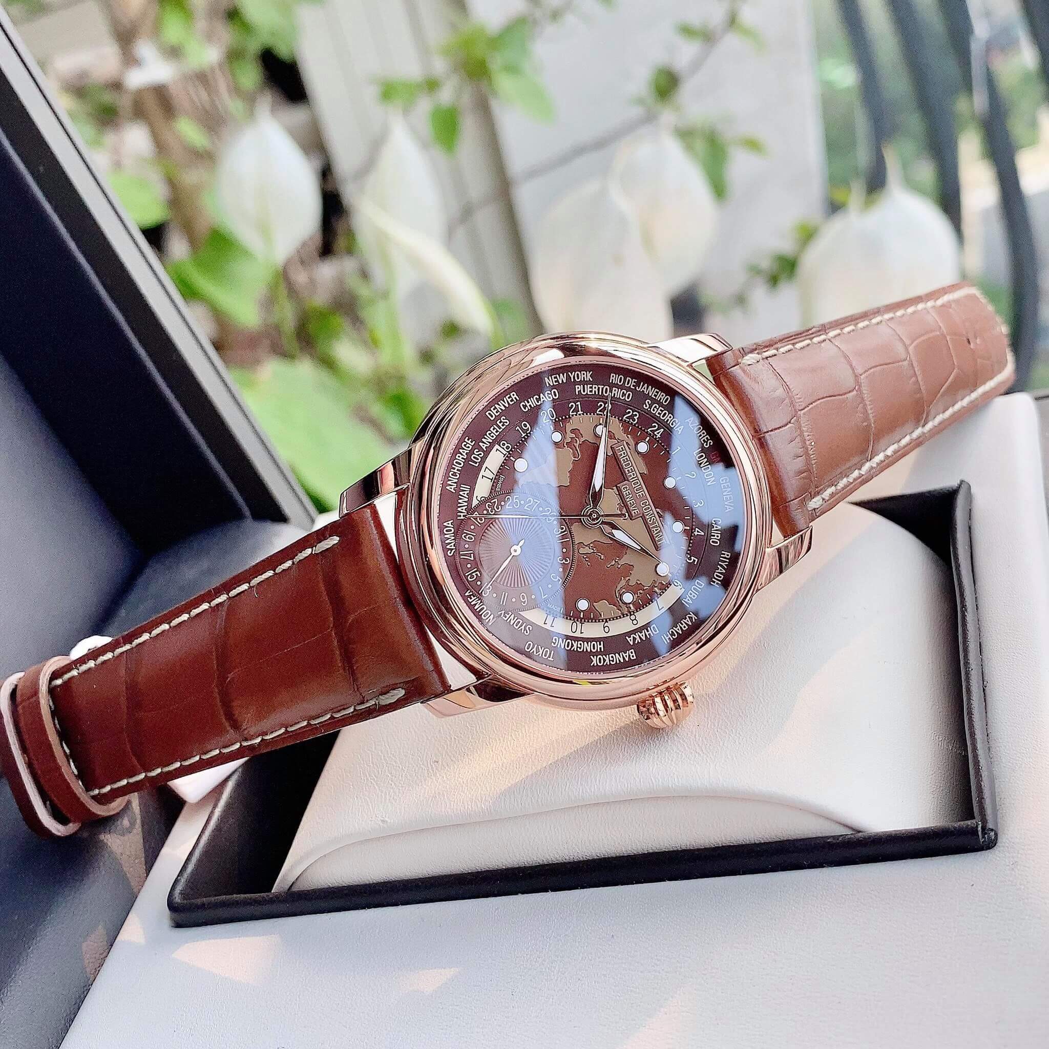 Frederique Constant 42MM Worldtimer FC-718BRWM4H4 (FC718BRWM4H4)