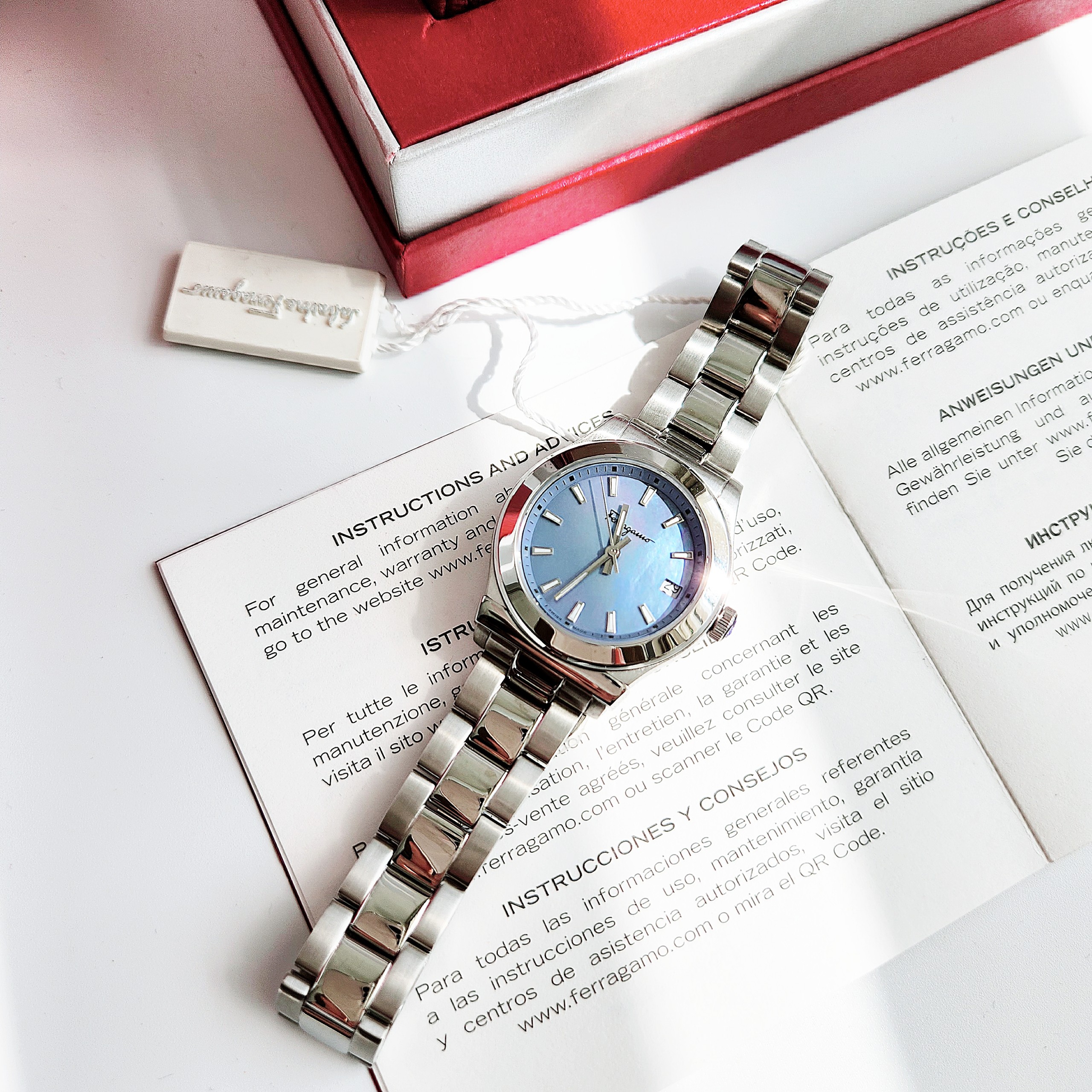Ảnh 5 của (ĐỒNG HỒ NỮ) Salvatore Ferragamo SFDI00118 Women's Stainless Steel Mother of Pearl Dial Watch