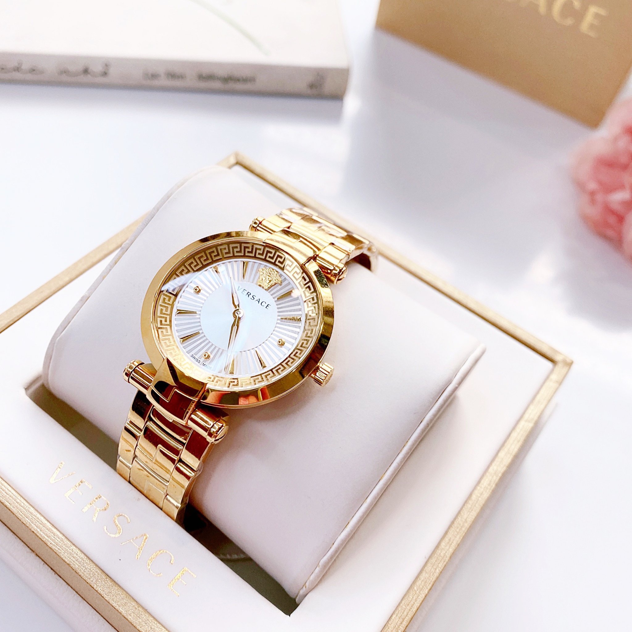Ảnh 2 của Đồng hồ Nữ Versace Revive VE2L00521 White dial Watch 35MM