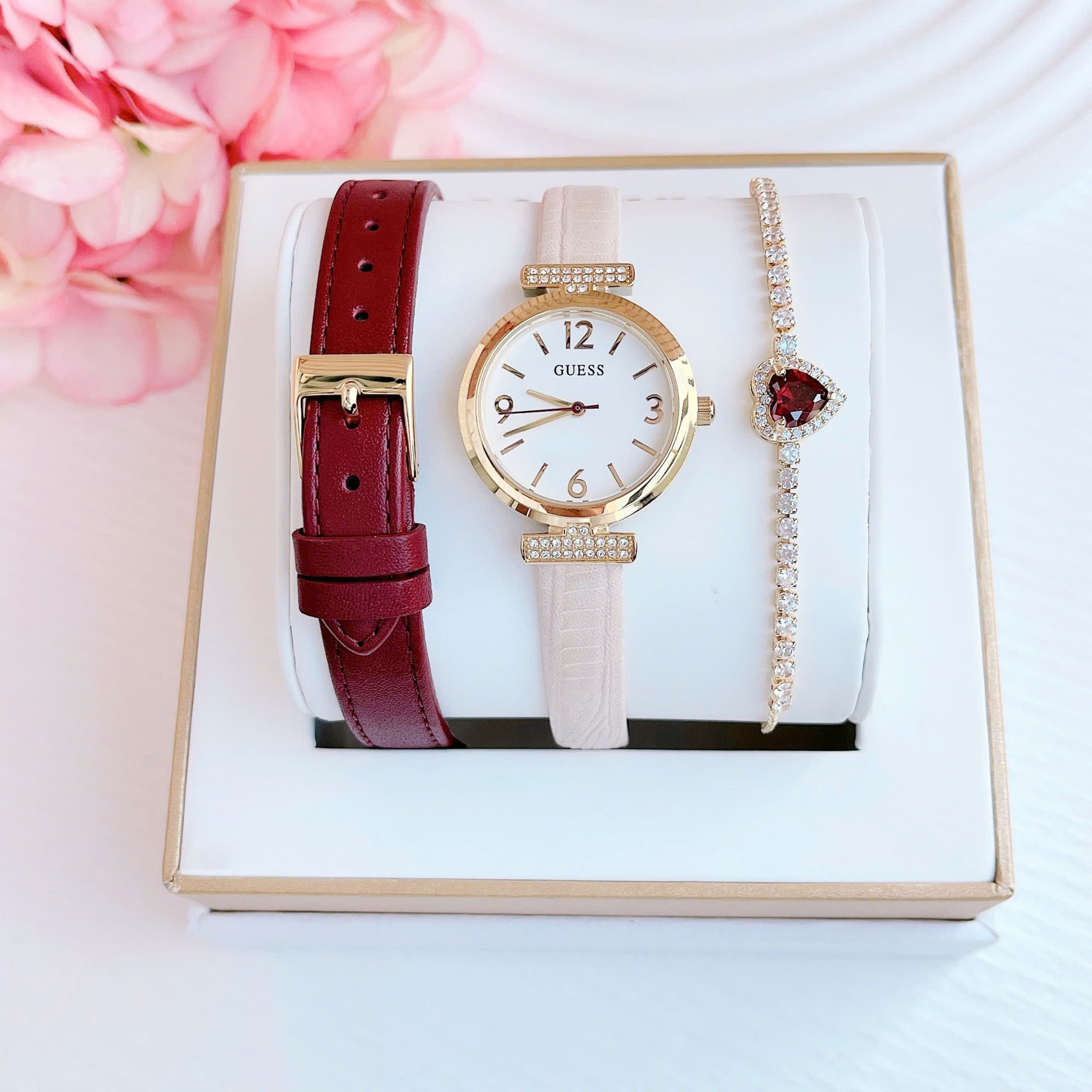 (ĐỒNG HỒ NỮ) GUESS GW0614L3 Ladies Burgundy Gold Tone Watch 28mm