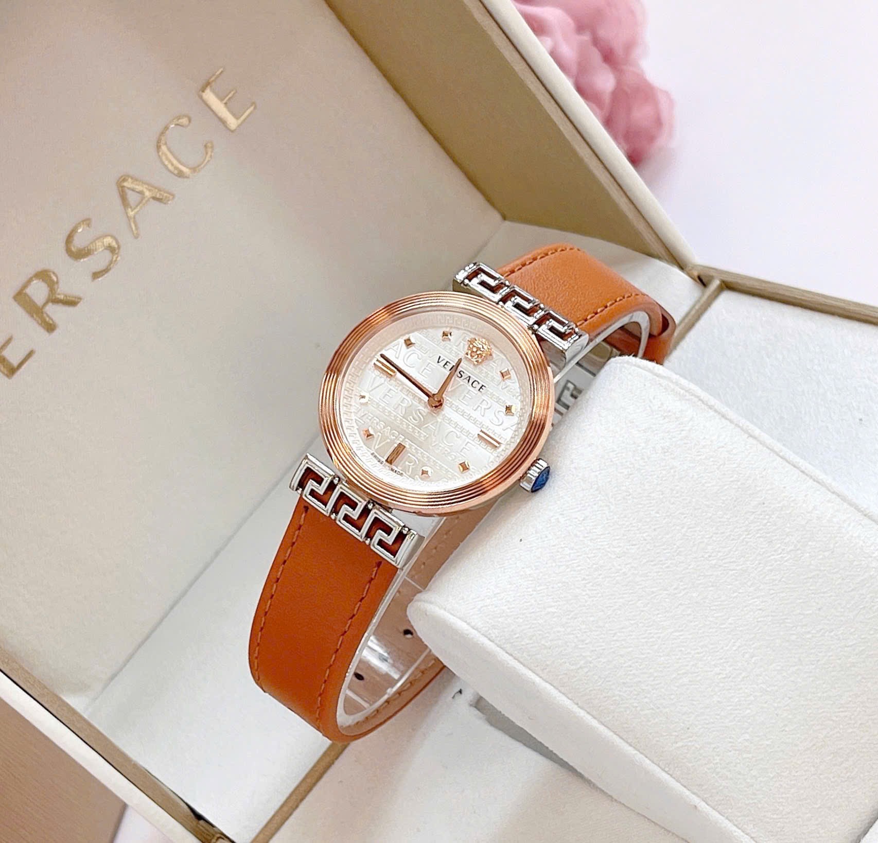 Ảnh 4 của (ĐỒNG HỒ NỮ) VERSACE MEANDER WATCH VELW01022 34mm