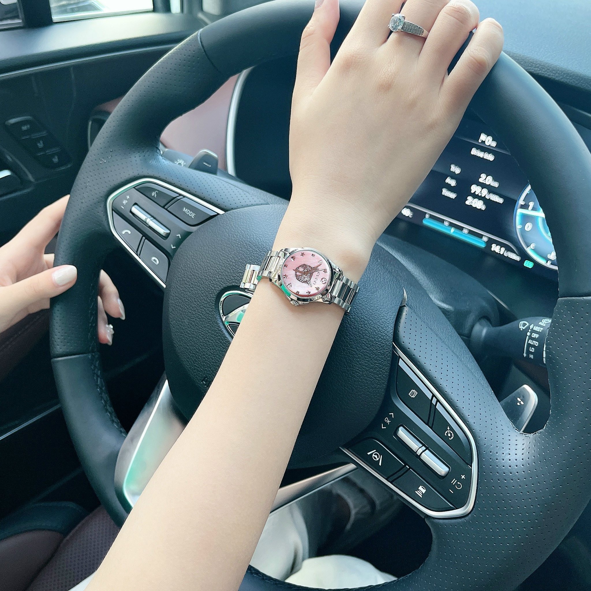 Ảnh 4 của (ĐỒNG HỒ NỮ) Gucci YA1265013 G-Timeless Swiss Watch 27mm