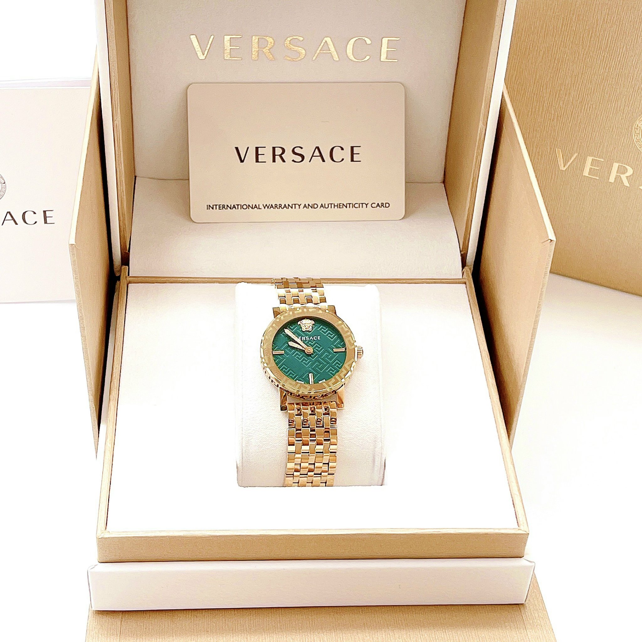 (ĐỒNG HỒ NỮ) Versace Greca Glass VEU300521