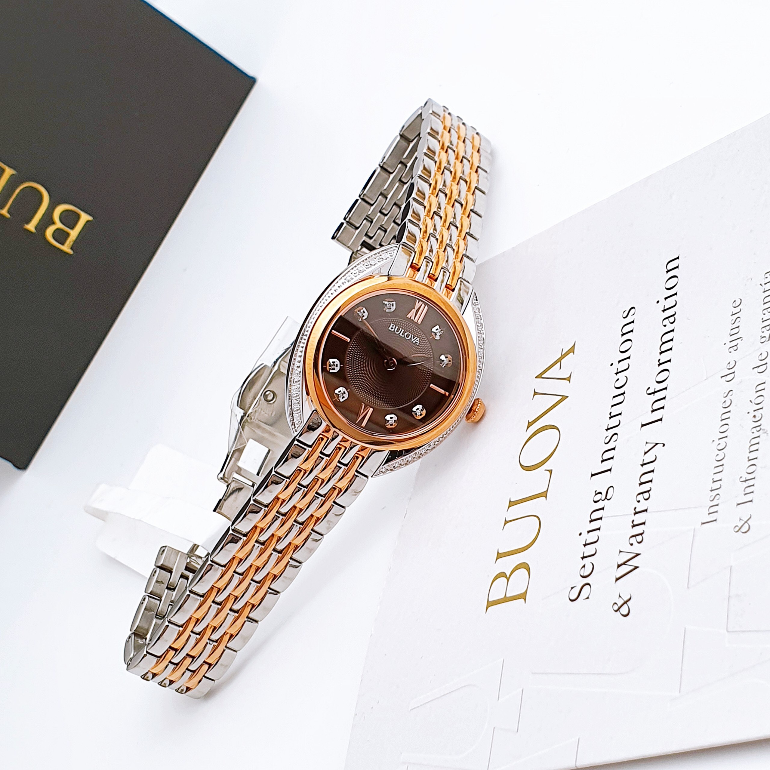 Ảnh 2 của (ĐỒNG HỒ NỮ) Bulova Curved Diamond Watch 98R230 30mm