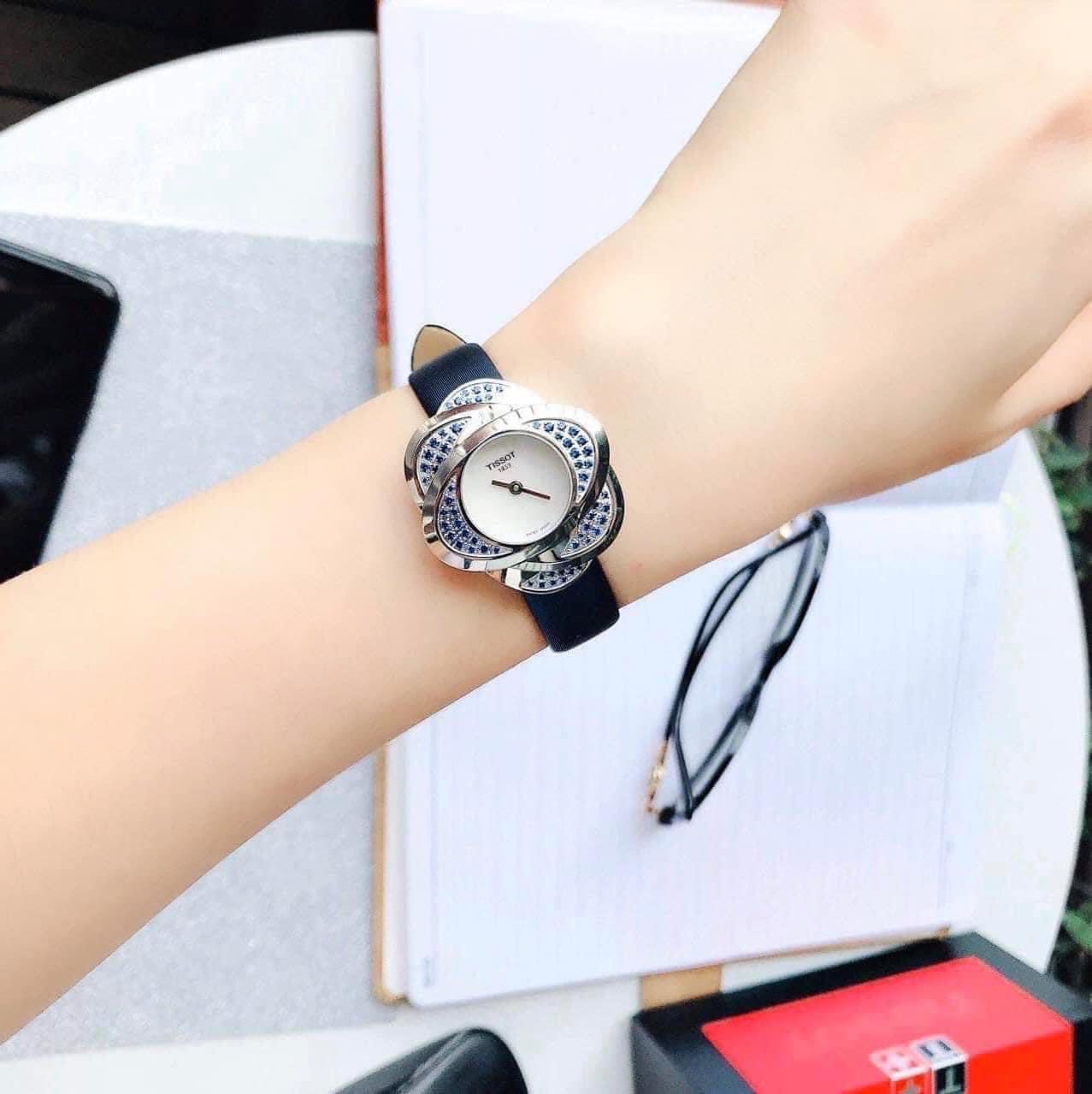Ảnh 2 của (ĐỒNG HỒ NỮ) Tissot T-Trend T03.1.235.80 (T03123580 ) Blue Sapphire Watch 30mm
