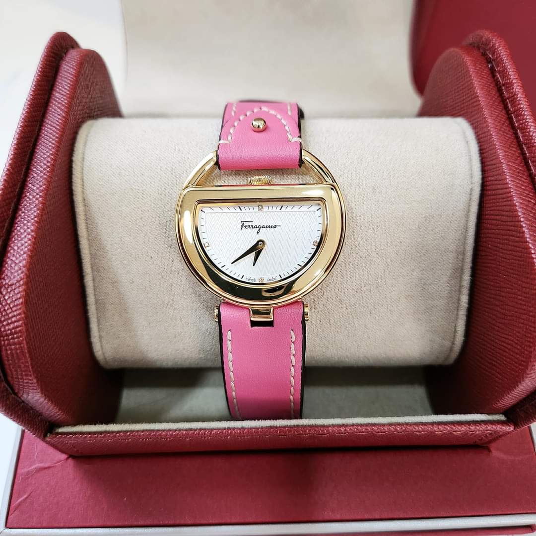 (ĐỒNG HỒ NỮ) Salvatore Ferragamo FG5050014 Women's Watch Buckle Diamond Silver Dial Pink Leather Strap, 37mm