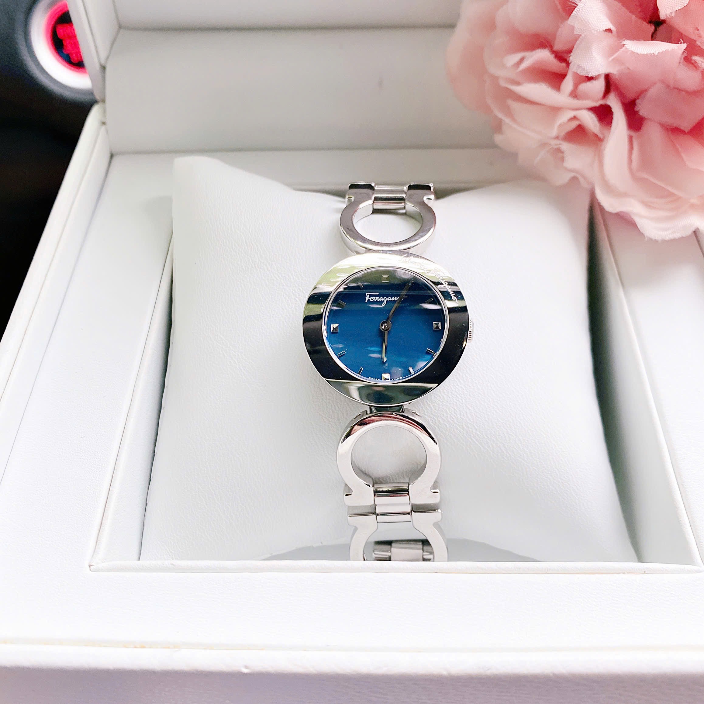 (ĐỒNG HỒ NỮ) Salvatore Ferragamo Womens Blue 28 mm Gancino Bracelet Watch SFYA00521