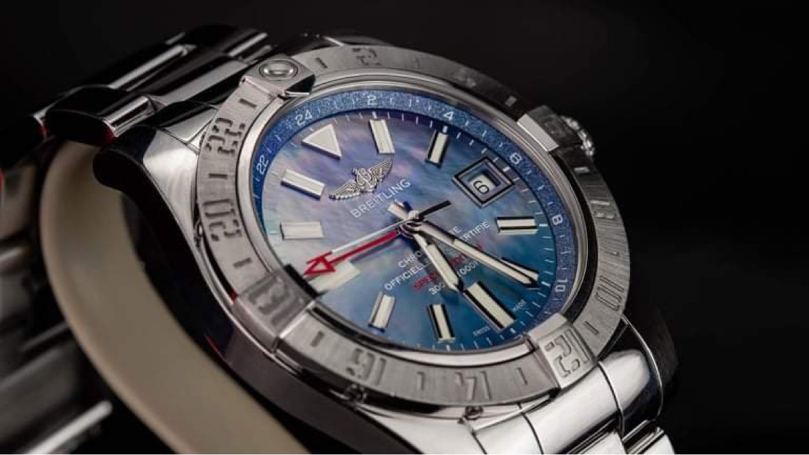 Ảnh 4 của [Deal Lướt] Đồng Hồ Nam Breitling Avenger 2 A32390 MOP Khảm Trai