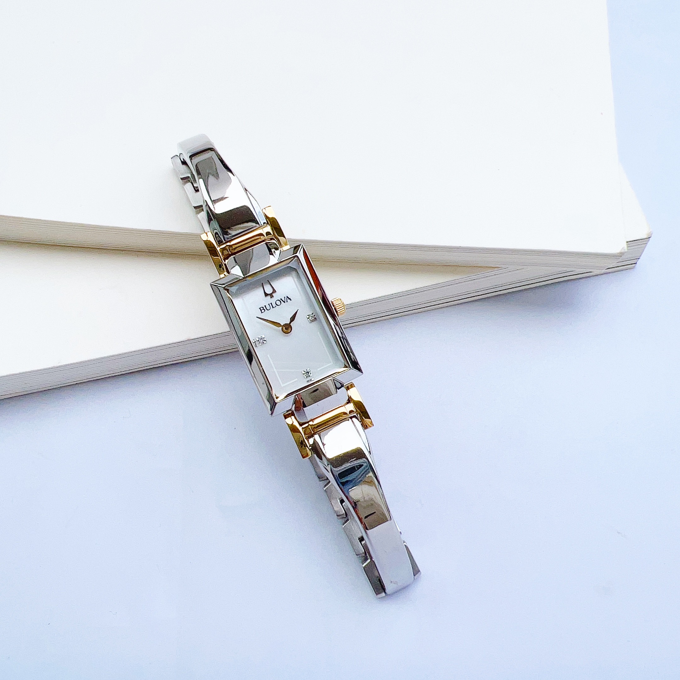 Ảnh 3 của ĐỒNG HỒ NỮ Bulova 98P188 Classic Diamond Accent 28x33mm