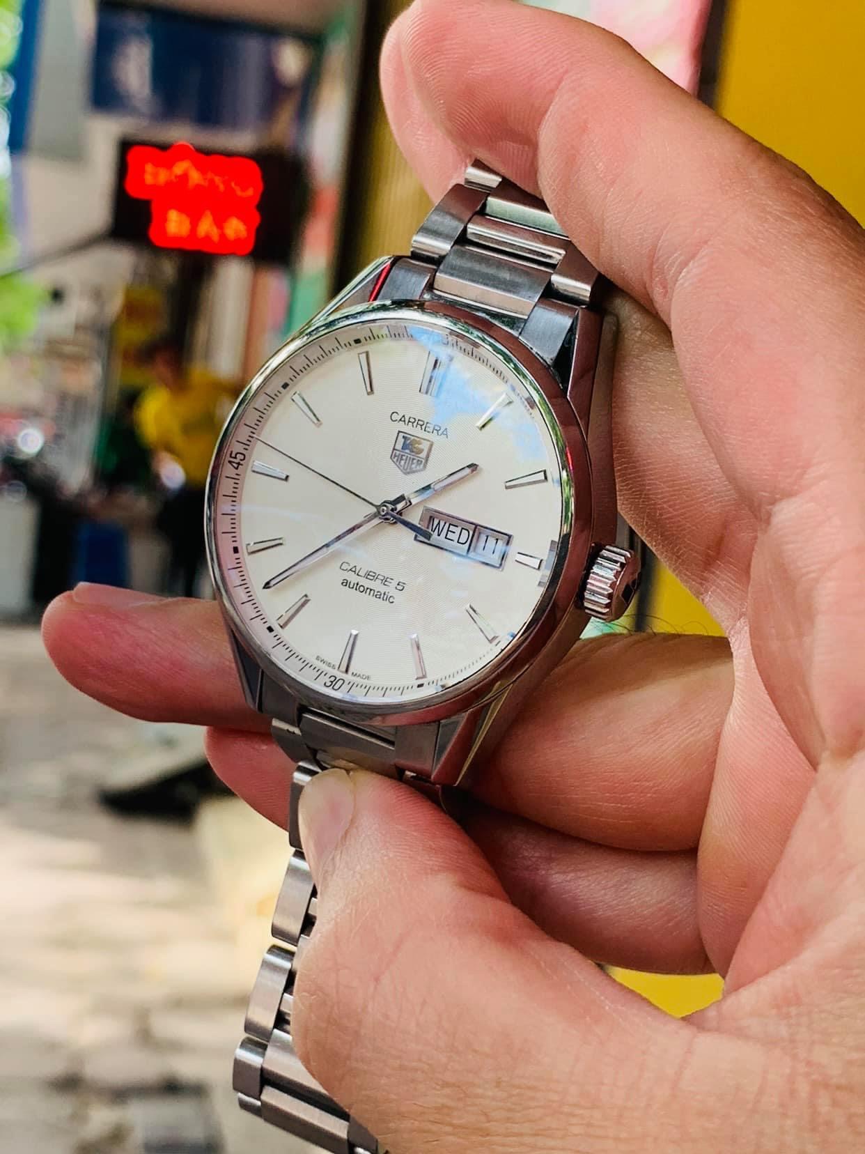 Ảnh 9 của Tag Heuer 41mm -Hiếm - Màu Trắng Ngọc Trinh Thanh Lịch