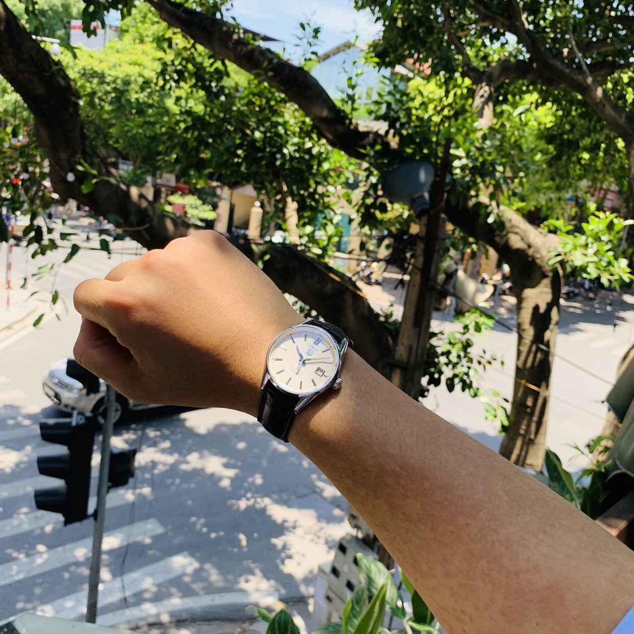 Ảnh 10 của Tag Heuer 39mm -Hiếm - Màu Trắng Ngọc Trinh Thanh Lịch