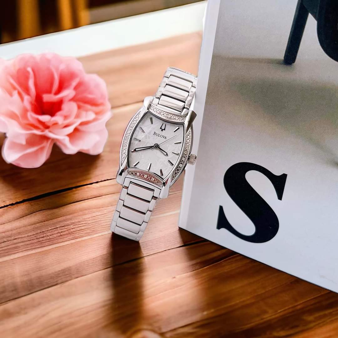 (ĐỒNG HỒ NỮ) BULOVA 96R135 DIAMOND SILVER TONE DÂY KIM LOẠI 26mm