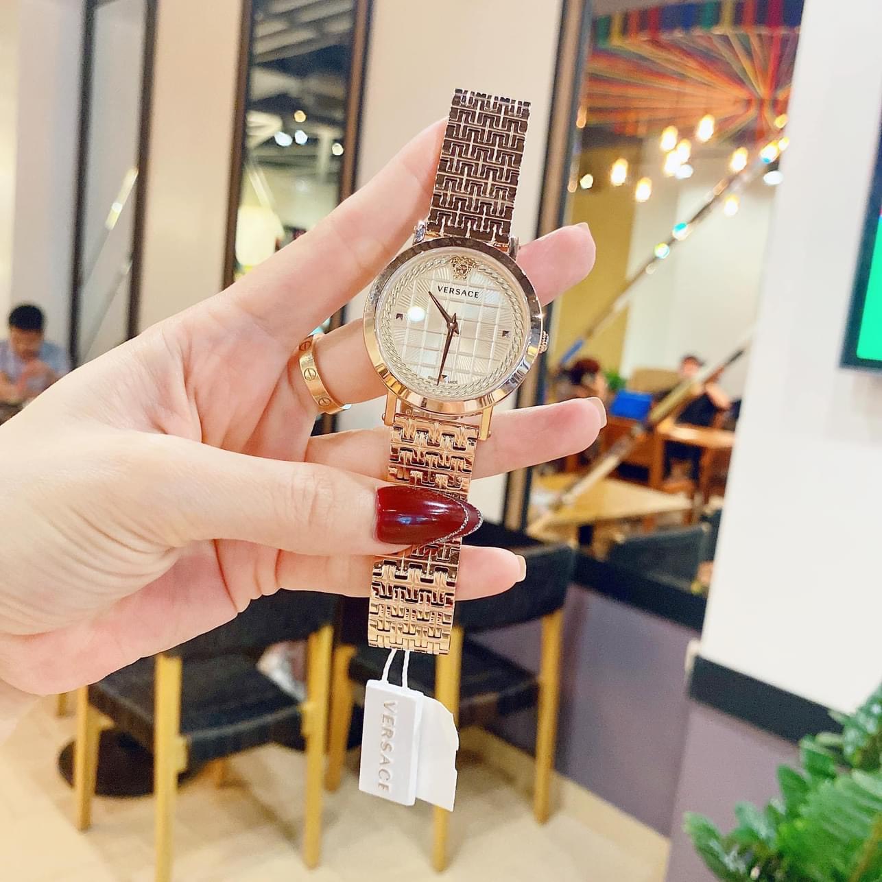 (ĐỒNG HỒ NỮ) Versace Medusa Chain Watch VELV00720 37mm