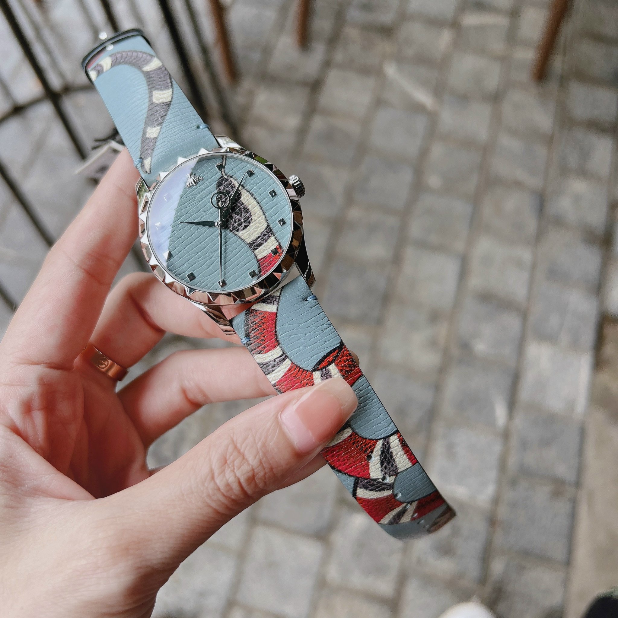 Ảnh 5 của ĐỒNG HỒ NỮ GUCCI YA1264080 G- TIMELESS TEXTURED BLUE TONE