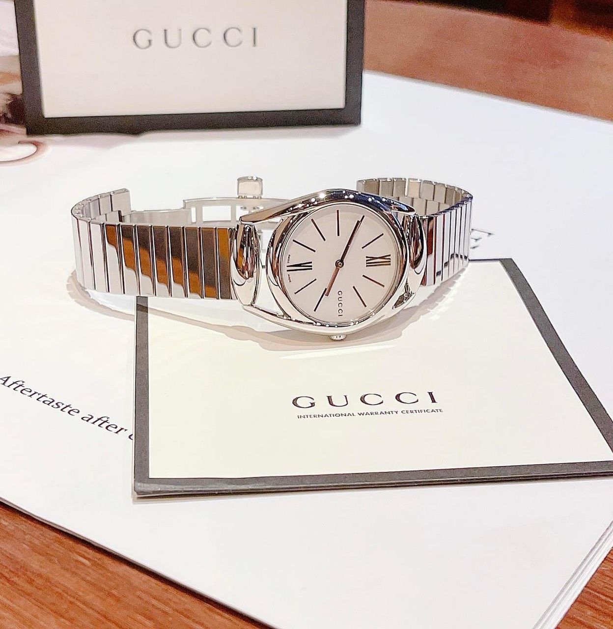 Ảnh 5 của (ĐỒNG HỒ NỮ) Gucci Quartz YA129505 U-Play Silver Bangle Bracelet Watch 29mm