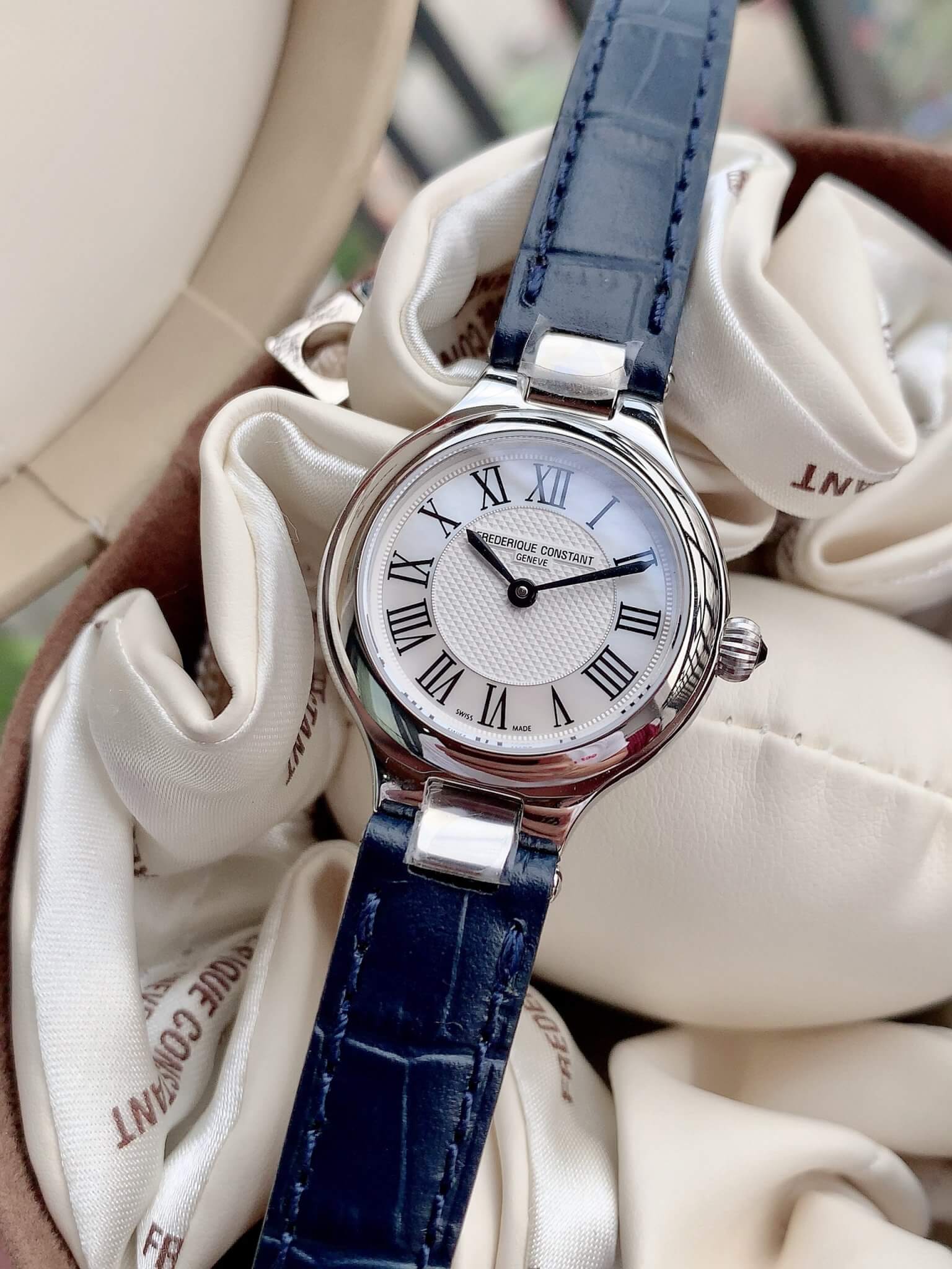 Ảnh 7 của Frederique Constant 200M1ER36