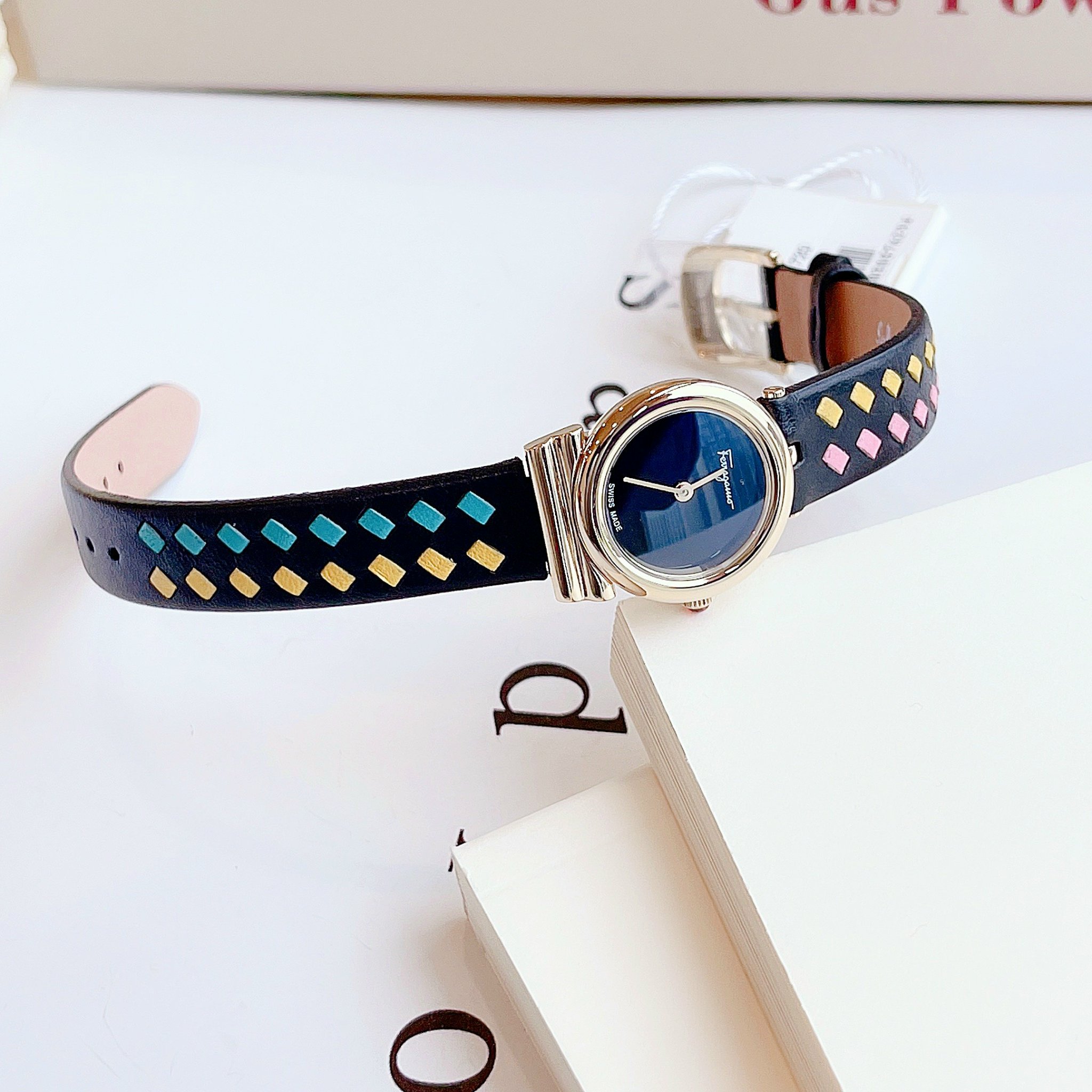 Ảnh 6 của (ĐỒNG HỒ NỮ) Salvatore Ferragamo Gancini SFIK01720 Watch 28mm