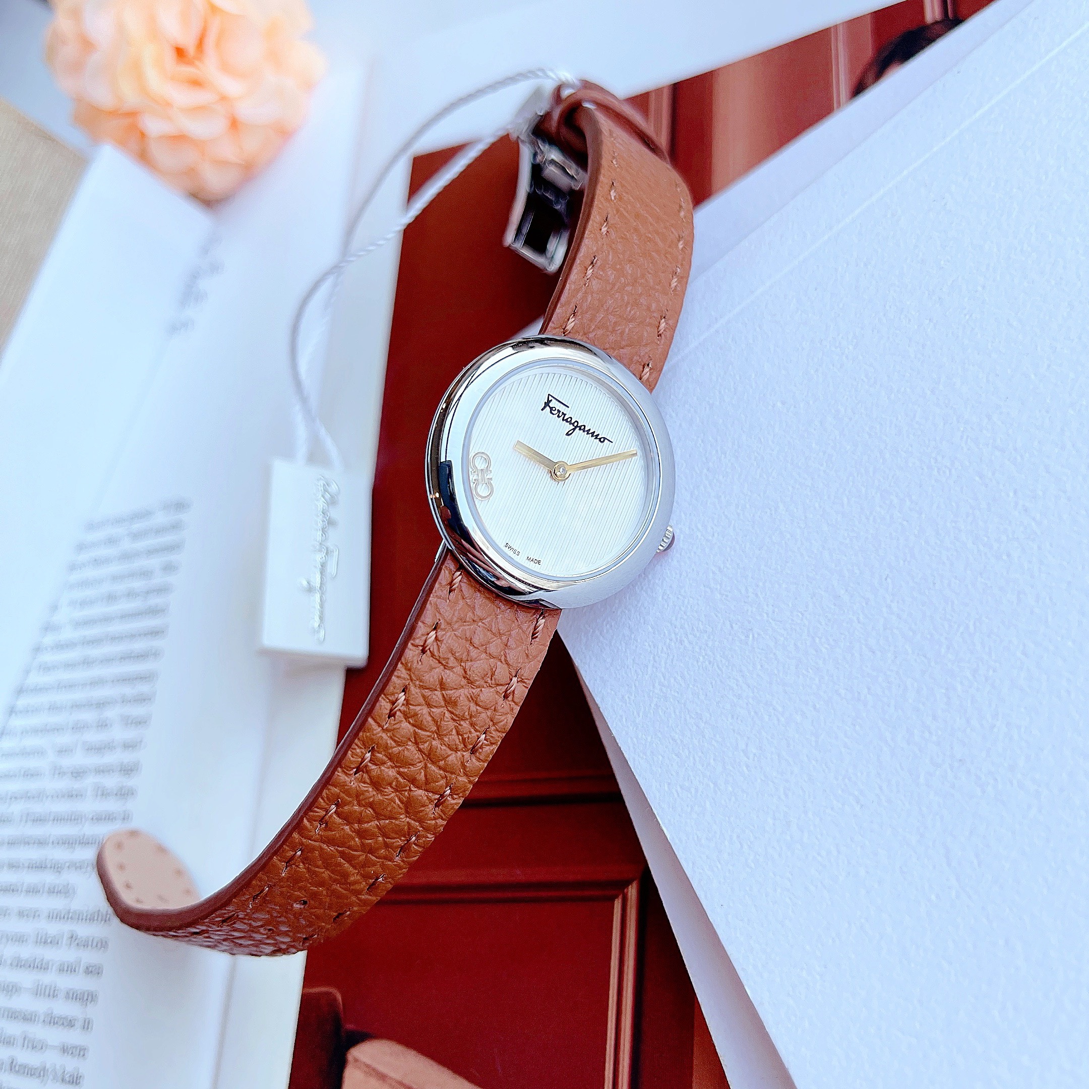 Ảnh 2 của ( ĐỒNG HỒ NỮ ) Salvatore Ferragamo SFNL00120 Forever Leather Watch 28mm