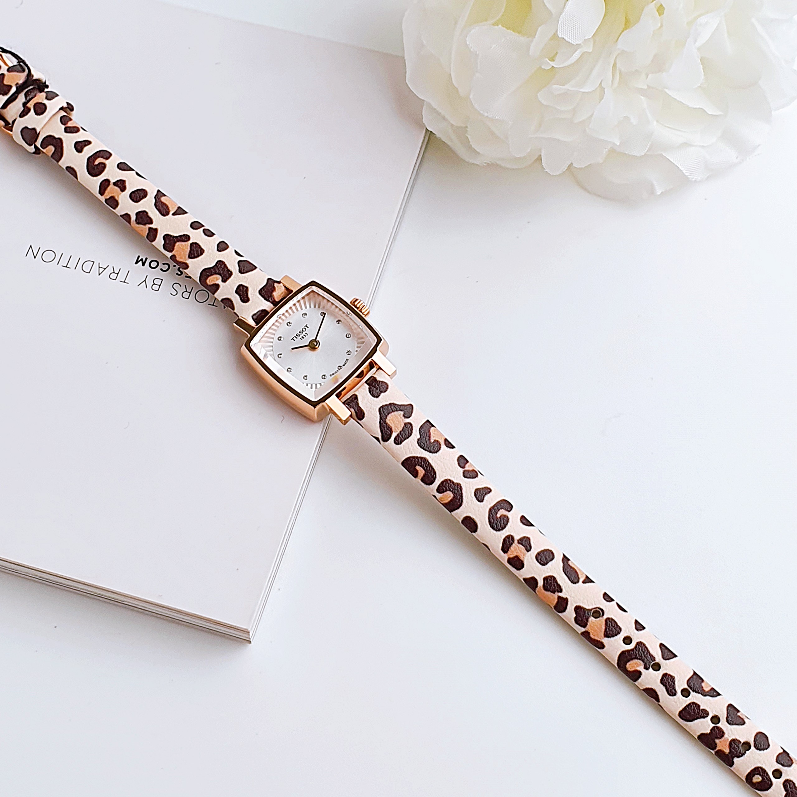 Ảnh 4 của (ĐỒNG HỒ NỮ) Tissot Lovely Square T058.109.37.036.00 (T0581093703600)– Quartz (Pin) – Mặt Số 20mm, Đính Kim Cương, Dây Đeo Da Báo