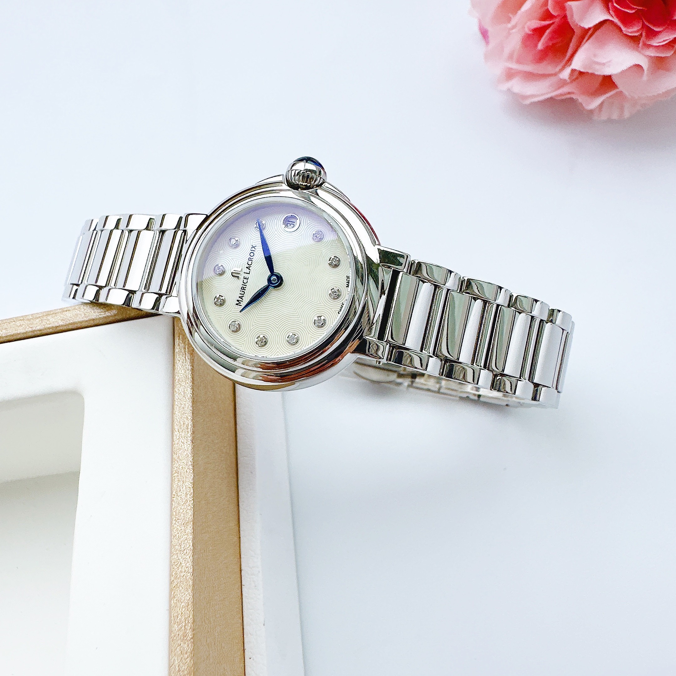 Ảnh 6 của ĐỒNG HỒ NỮ Maurice Lacroix Fiaba Mother of Pearl 28mm FA1003-SS002-110-1