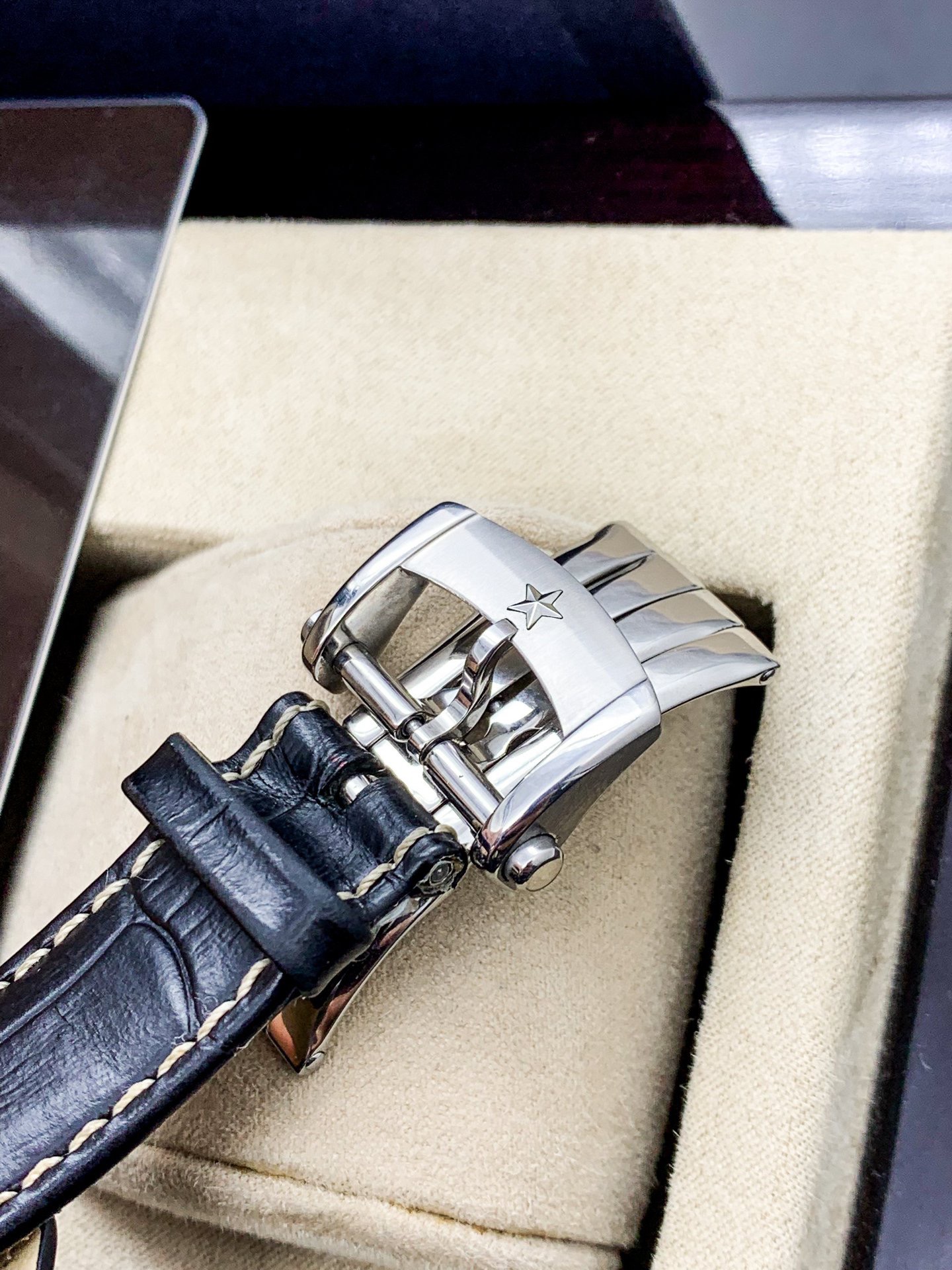 Ảnh 8 của Zenith El Primero Chronomaster Open Power Reserve 42mm Vàng 18K demi  -Deal lướt