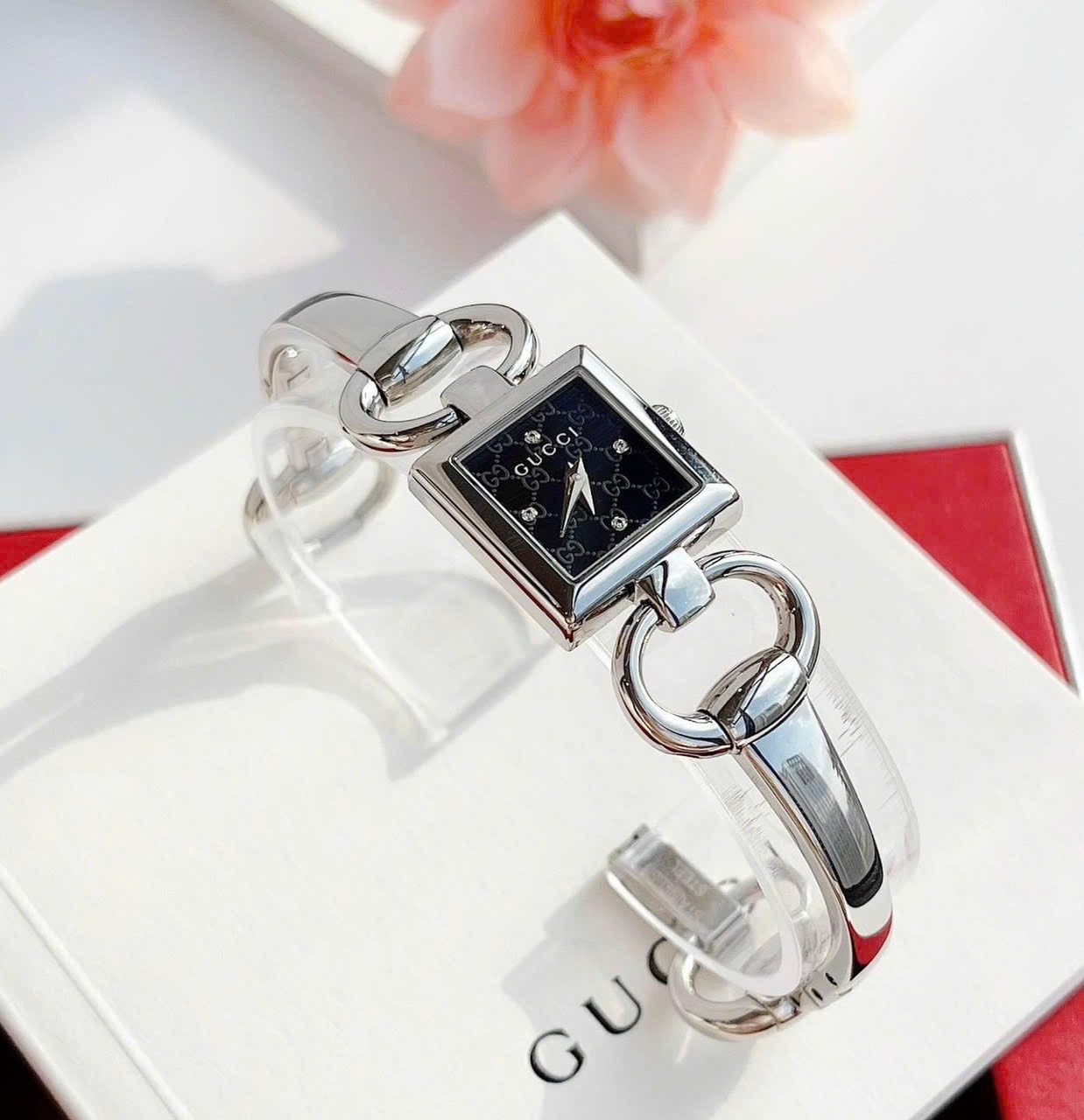 Ảnh 3 của (ĐỒNG HỒ NỮ) Gucci 120 Tornabuoni GG Diamond Black Dial Silver Tone YA120507 18x18mm (~25mm tròn)