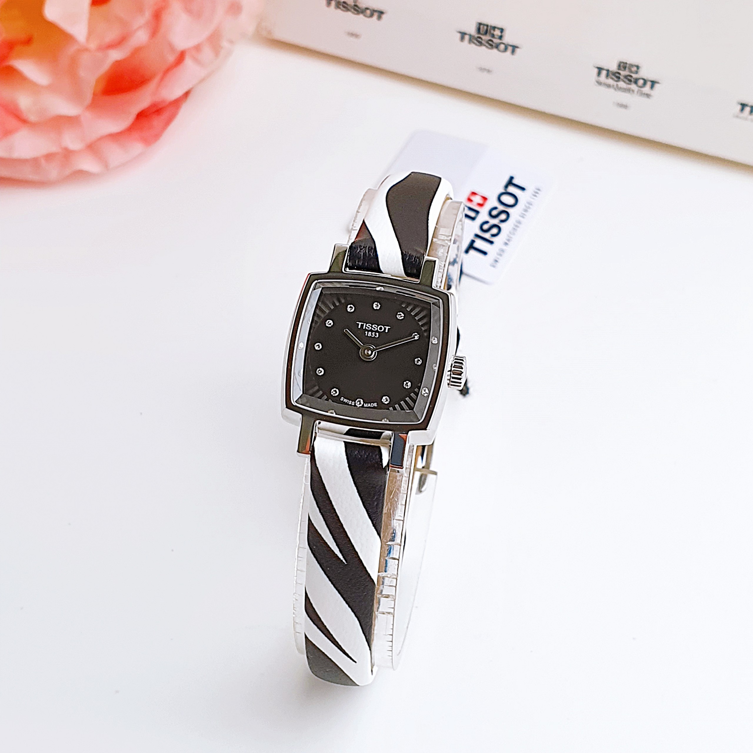 (ĐỒNG HỒ NỮ) Tissot Lovely Quartz Diamond Black Dial Ladies Watch T058.109.17.056.00 (T0581091705600)