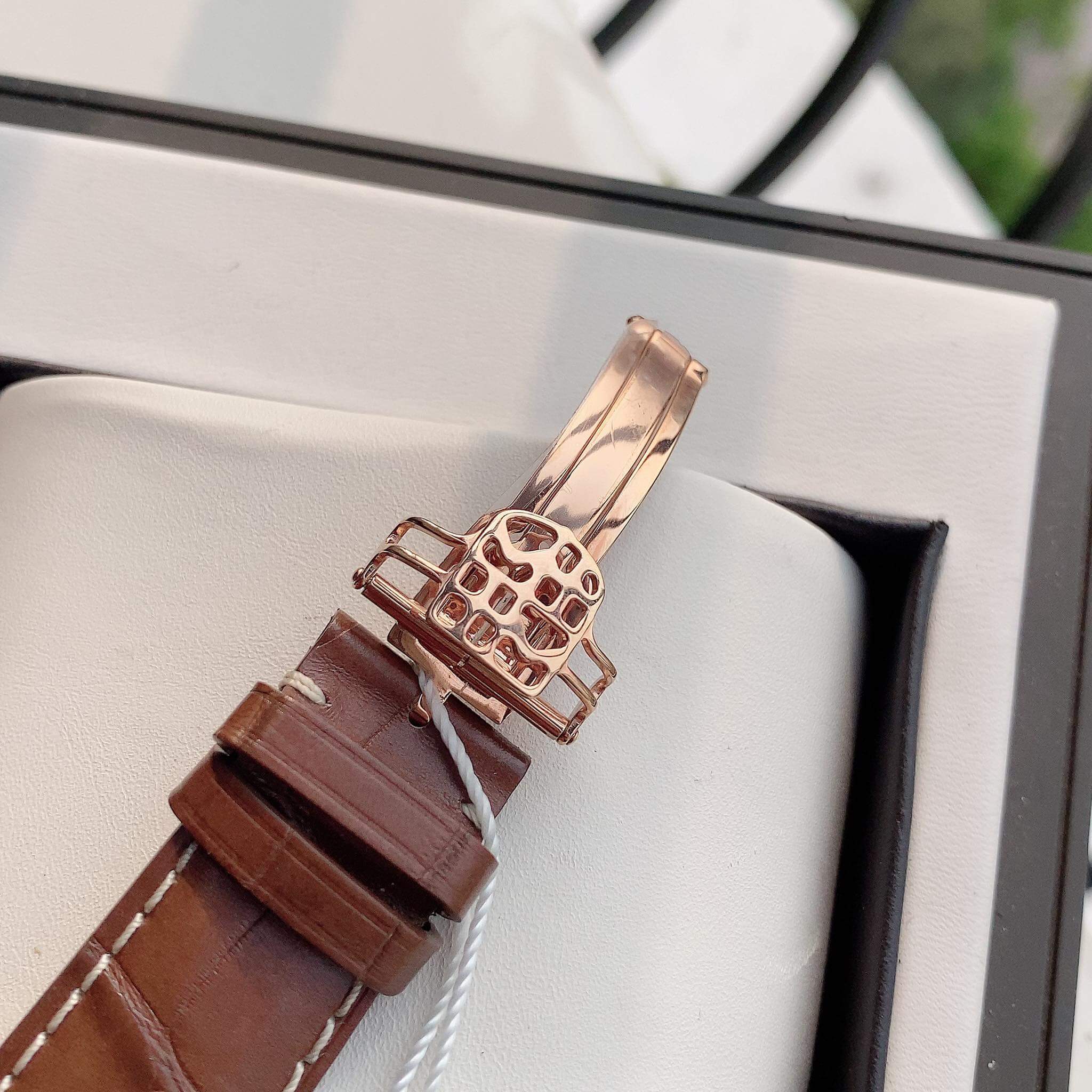 Ảnh 4 của Frederique Constant 42MM Worldtimer FC-718BRWM4H4 (FC718BRWM4H4)