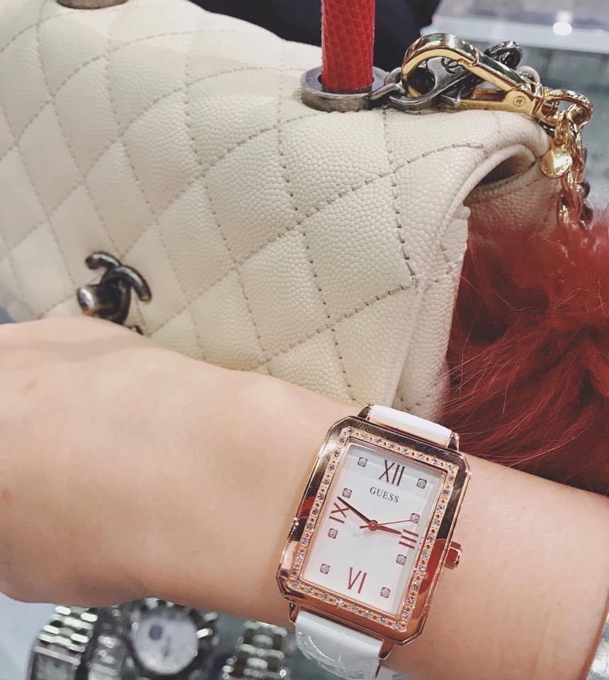 Ảnh 3 của Guess Chipu Trắng Đen