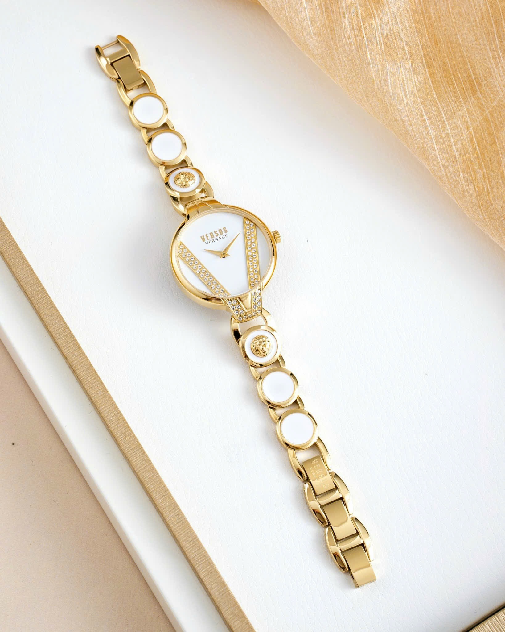 Ảnh 4 của (ĐỒNG HỒ NỮ) Versus by Versace Quartz VSPER0219