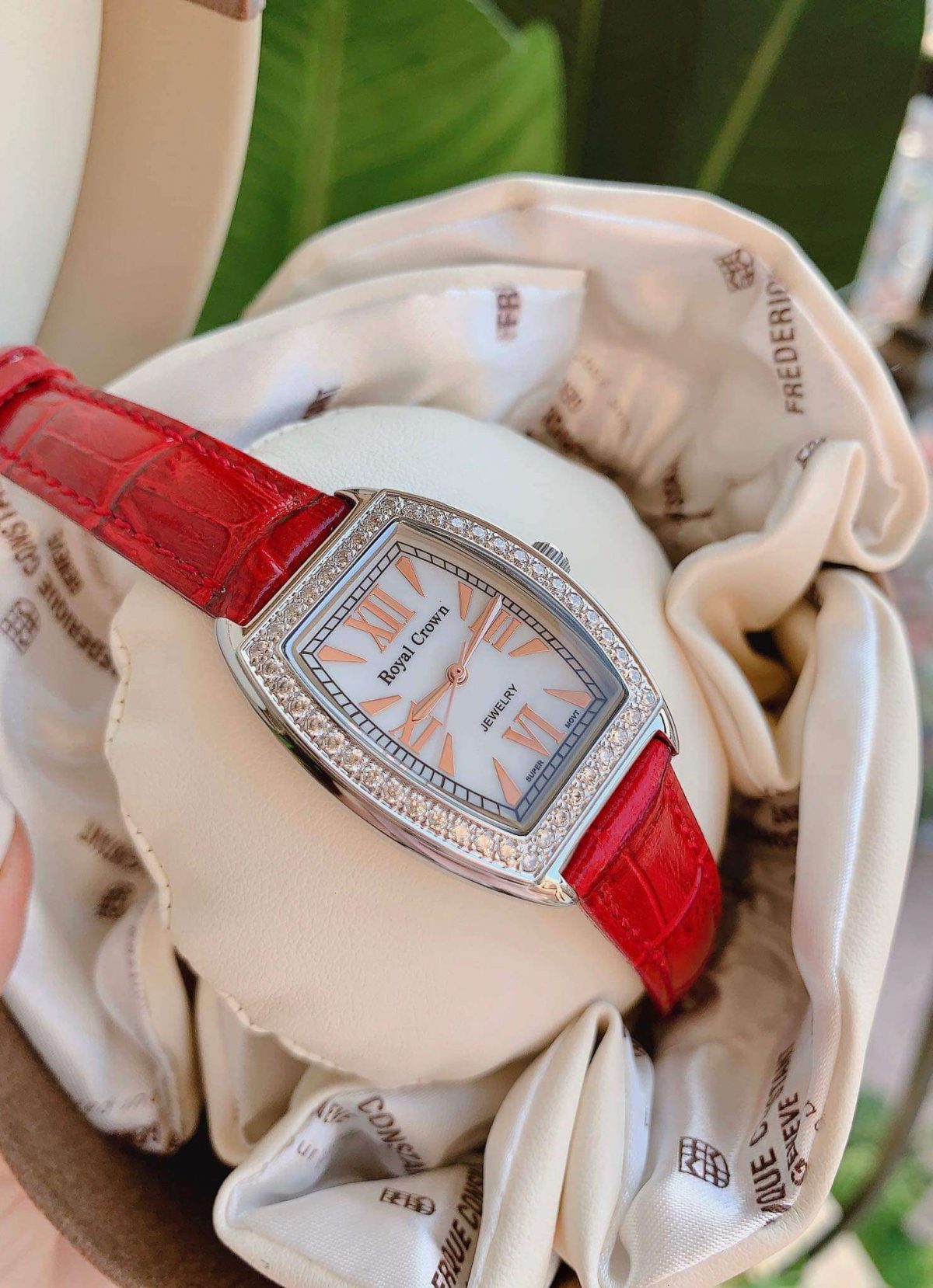 Royal Crown 3635 Đỏ