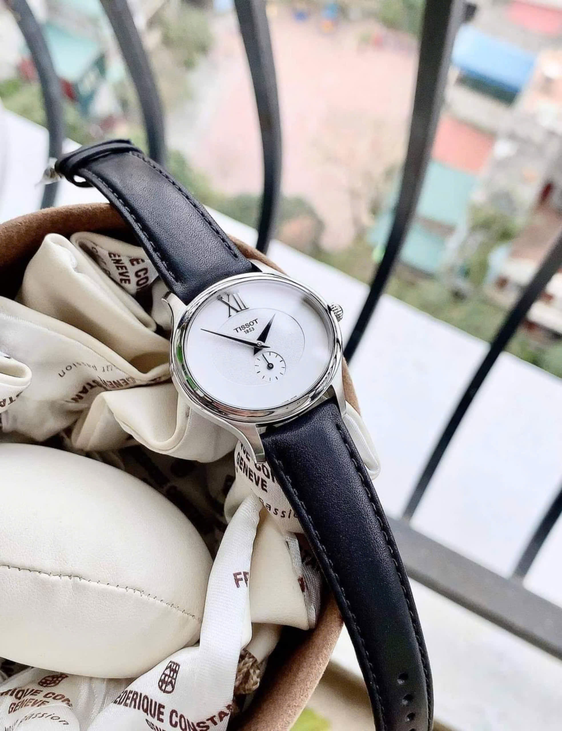 (ĐỒNG HỒ NỮ) Tissot Bella Quartz T103.310.16.033.00 ( T1033101603300 )