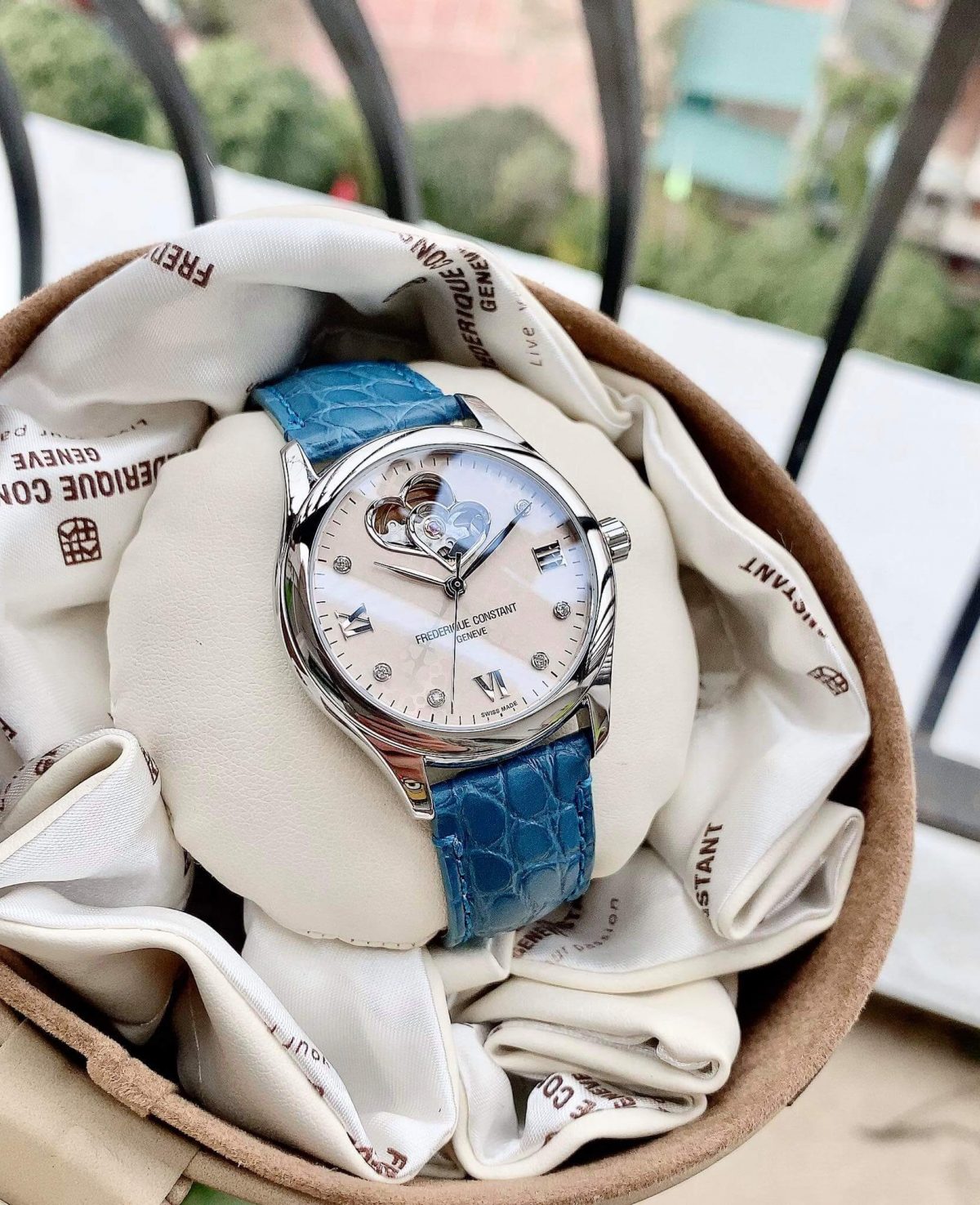 Ảnh 4 của (ĐỒNG HỒ NỮ) Frederique Constant Automatic Double Heart FC-310LGDHB3B6 ( FC310LGDHB3B6 ) ( 310LGDHB3B6 ) 36mm