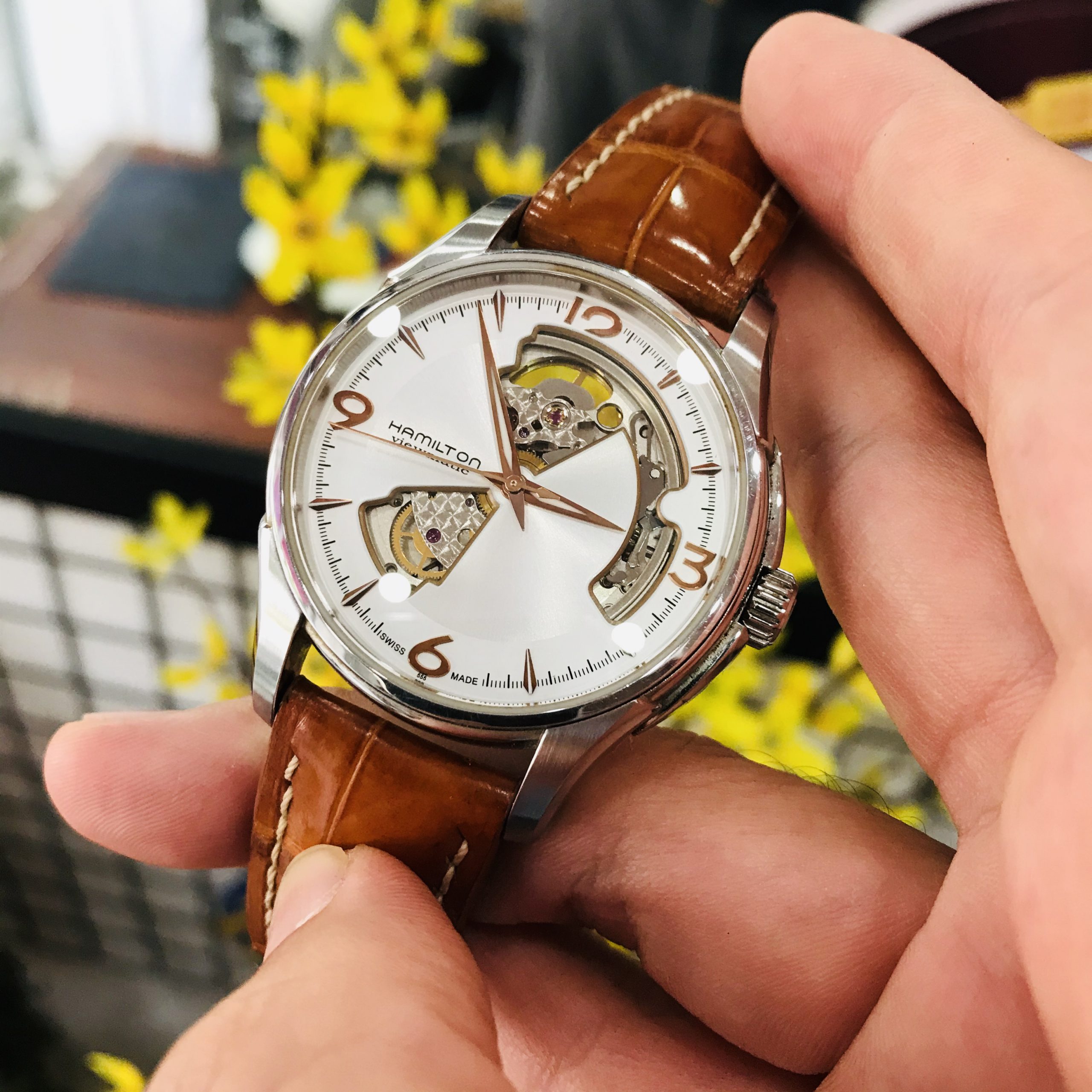 Ảnh 3 của HAMILTON Jazzmaster Open Heart Automatic Watch 40mm- H32565555
