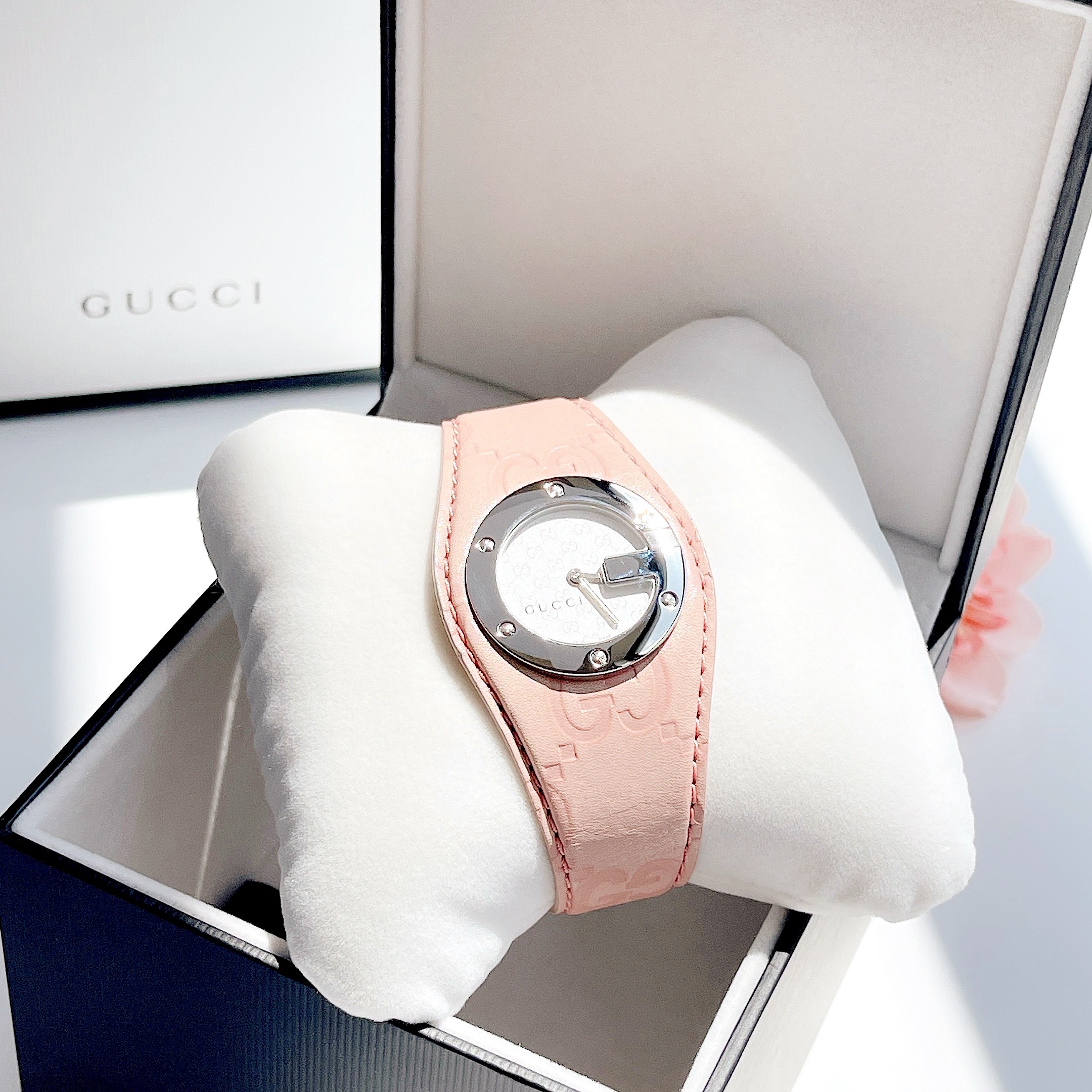 ĐỒNG HỒ NỮ GUCCI 104 BANDEAU PINK CASE 32MM