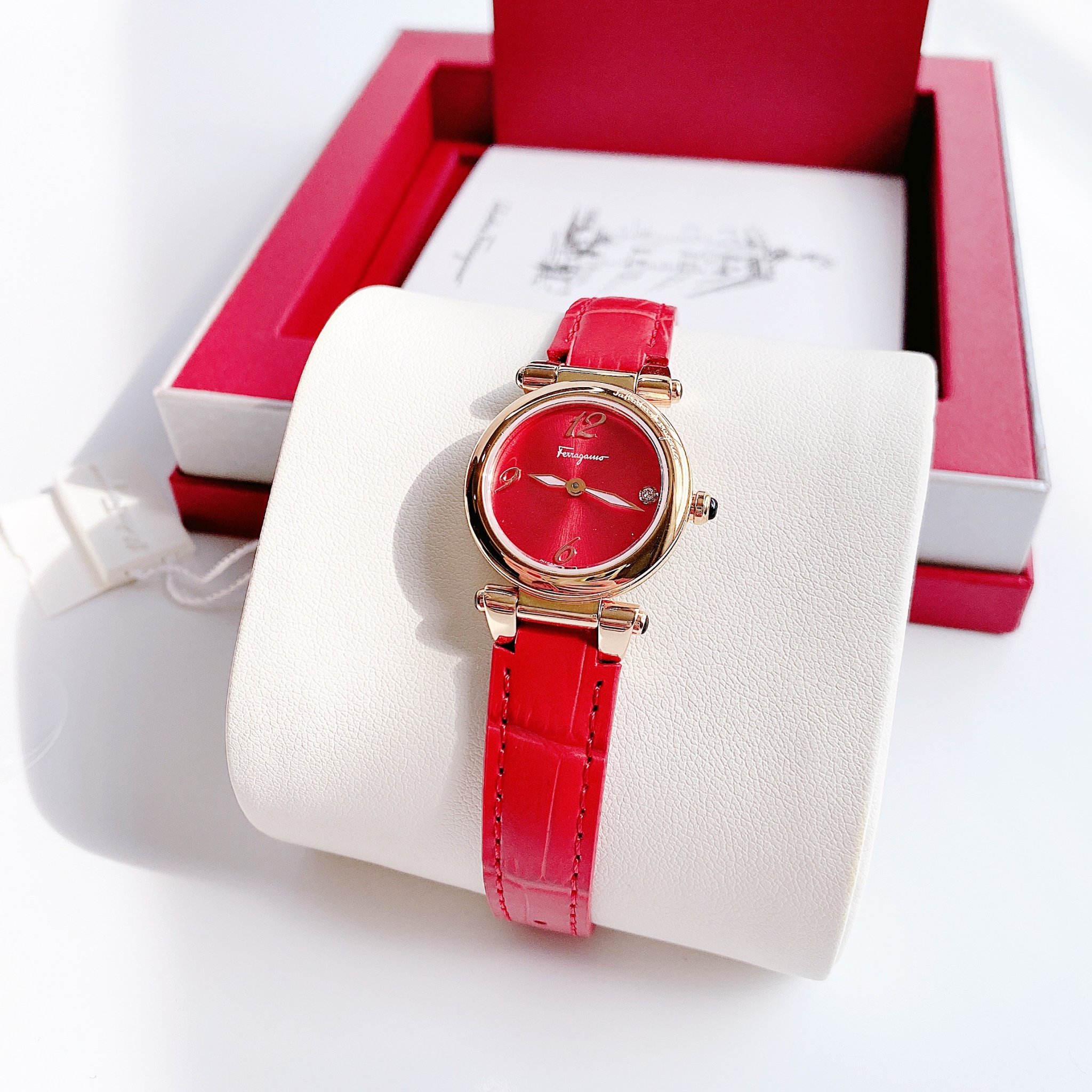 Ảnh 5 của ĐỒNG HỒ NỮ Salvatore Ferragamo Womens Gold 25 mm Idillio Strap Watch SFEY00319