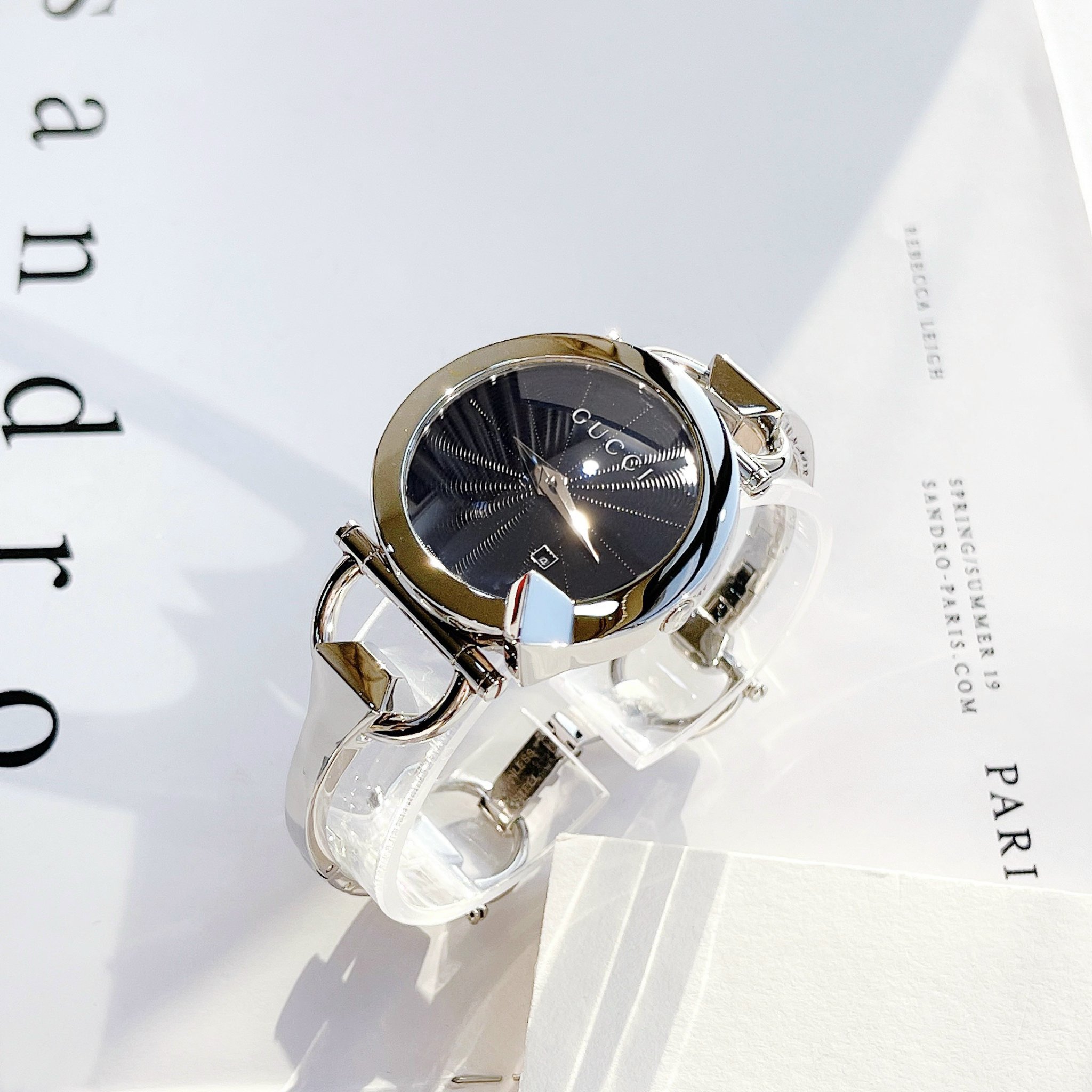 Ảnh 2 của ĐỒNG HỒ NỮ Gucci YA122502 122 Chiodo Women's Watch 35mm