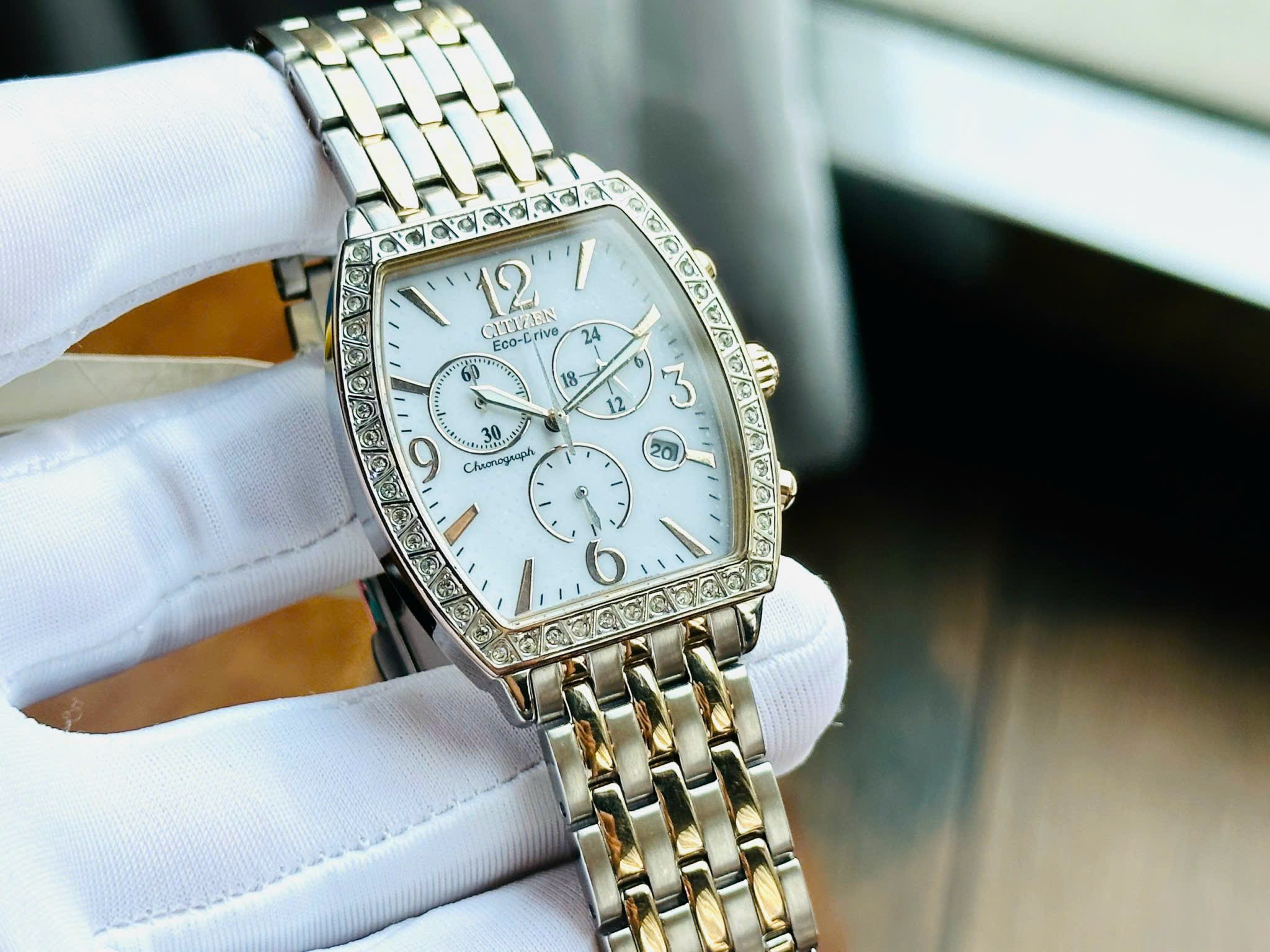 (ĐỒNG HỒ NAM) Citizen Eco-Drive FB1276-59A 44mm phom vuông độc lạ