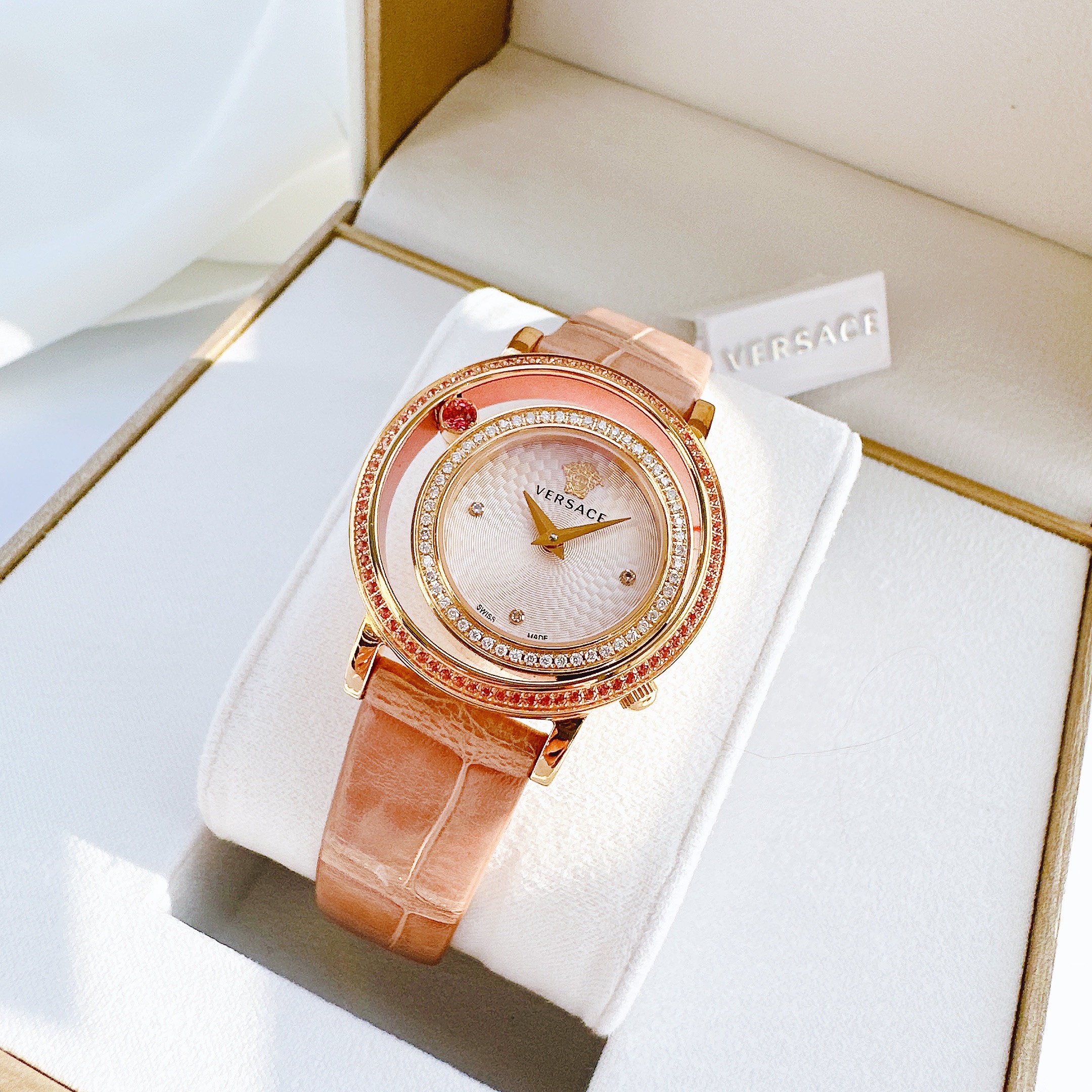 Ảnh 3 của (ĐỒNG HỒ NỮ) Versace VDA060014 Venus Stainless Steel Watch 33mm