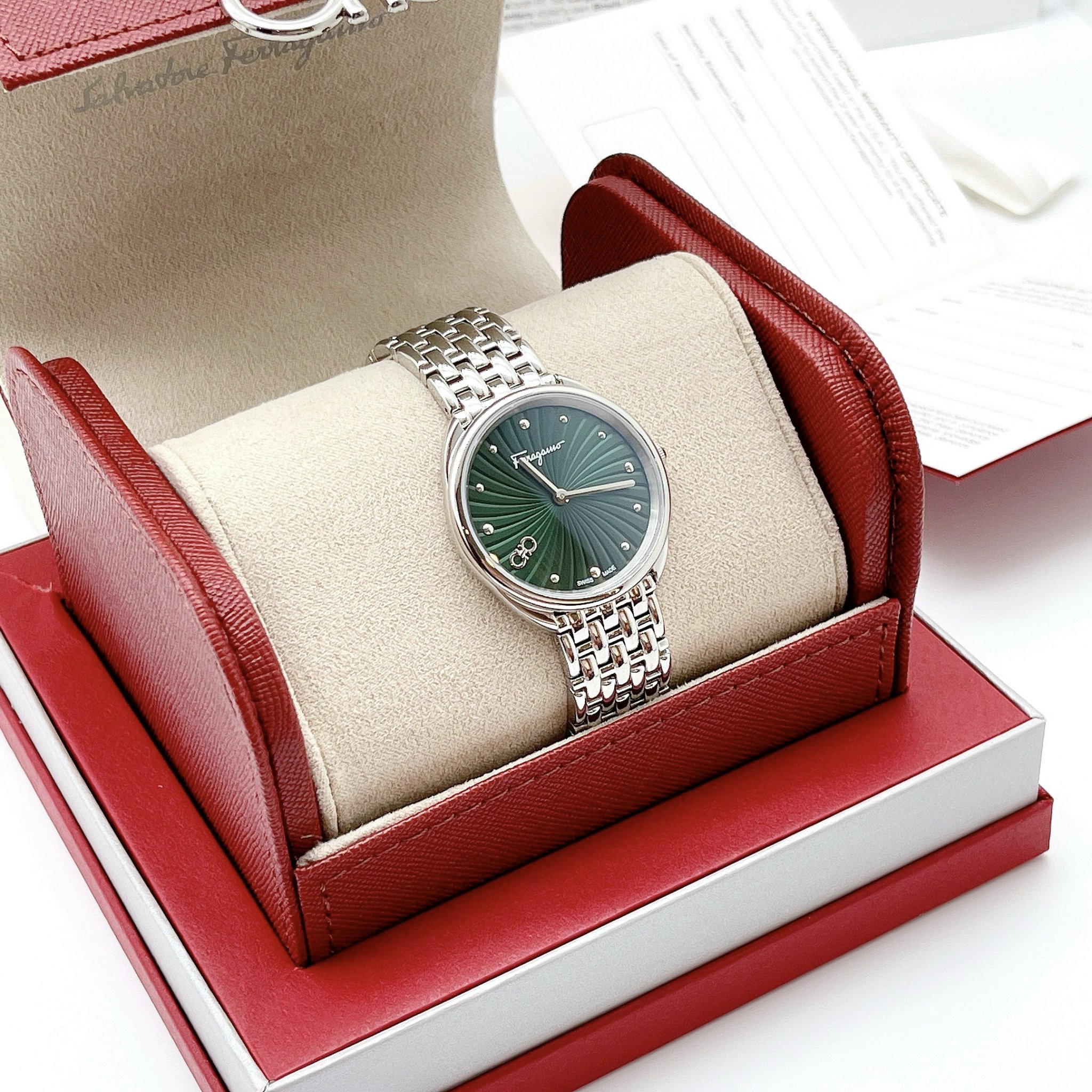 (ĐỒNG HỒ NỮ) SALVATORE FERRAGAMO CUIR SFYN00620 QUARTZ GREEN DIAL 34mm