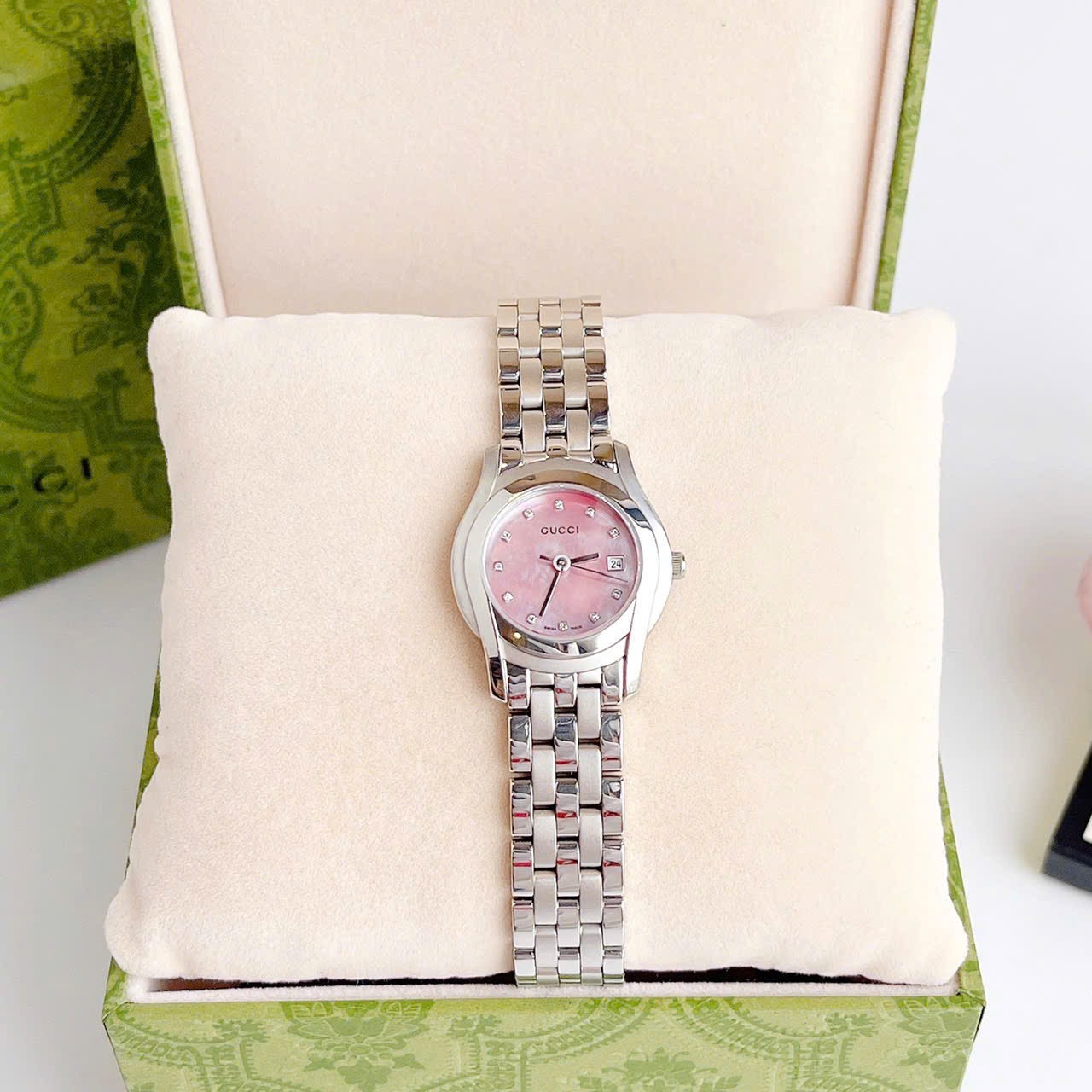 (ĐỒNG HỒ NỮ) GUCCI G-CLASSIC Pink MOP Dial 11 diamonds YA055522