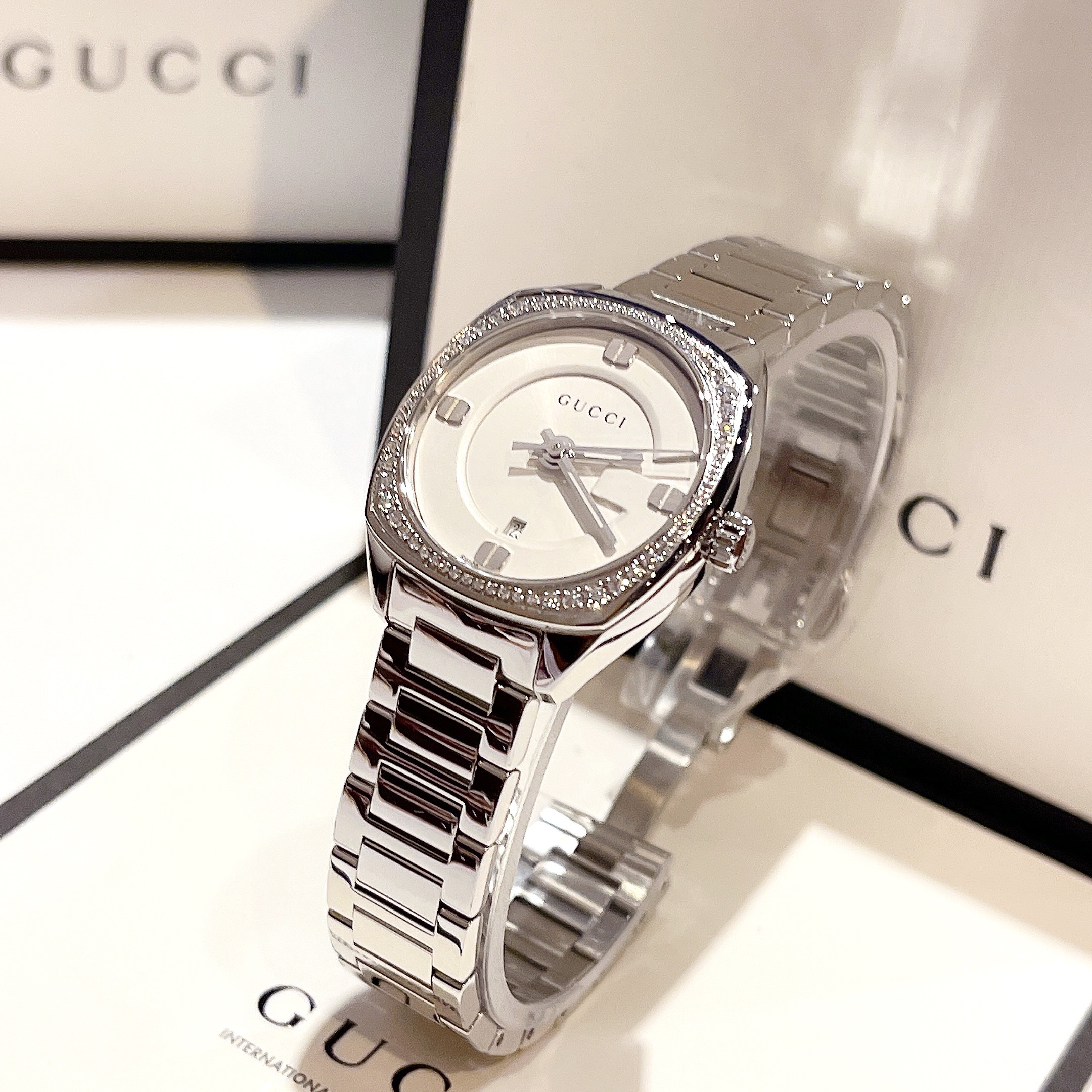 Gucci White Dial Stainless Steel Diamond 29mm